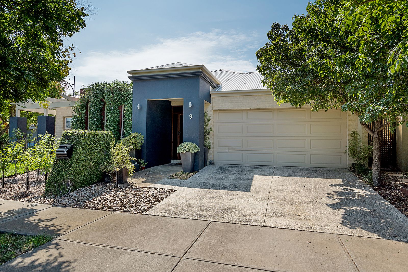 9 Coniston Place, Craigieburn, VIC 3064