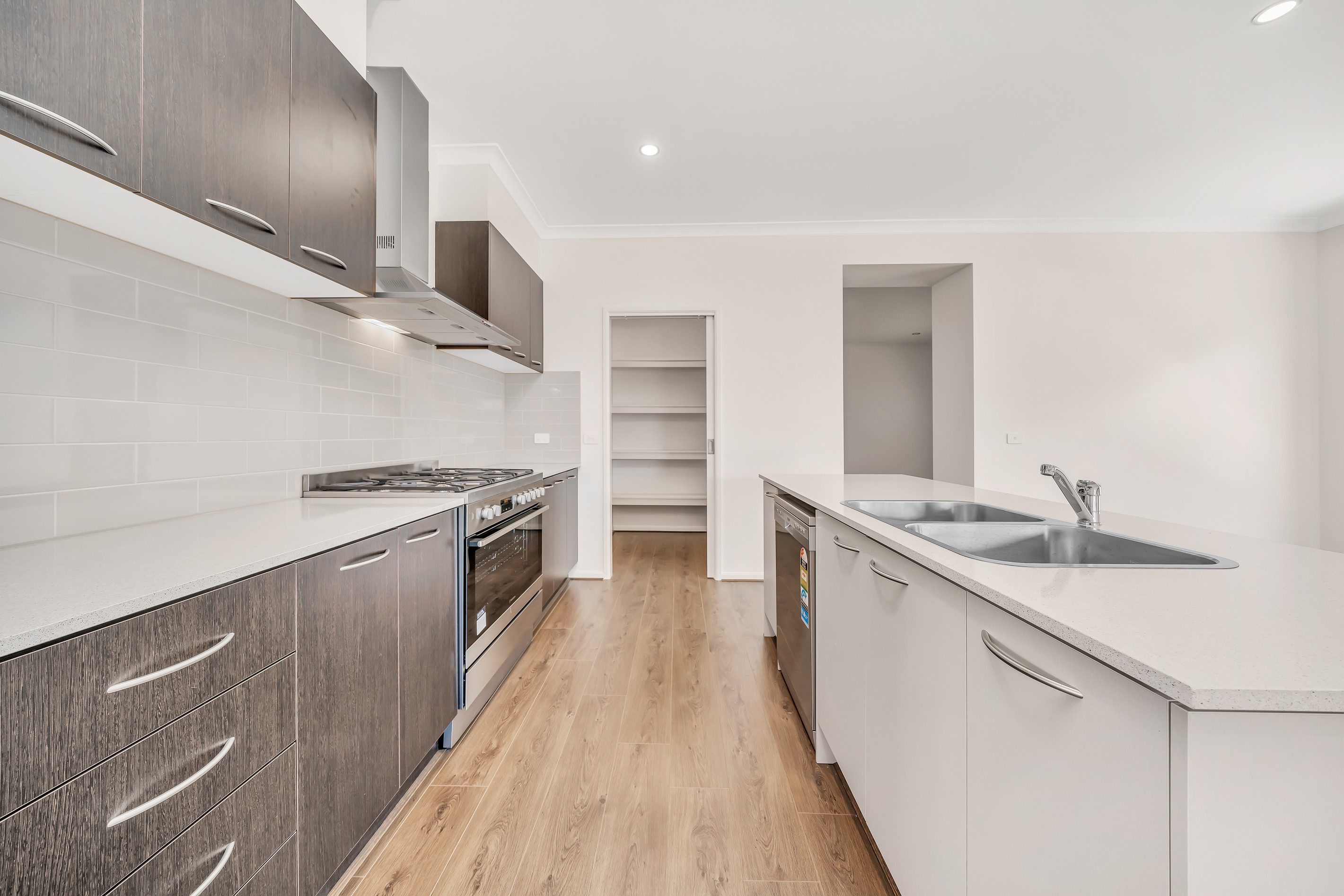 6 Hikari Crescent, Cranbourne South, VIC 3977