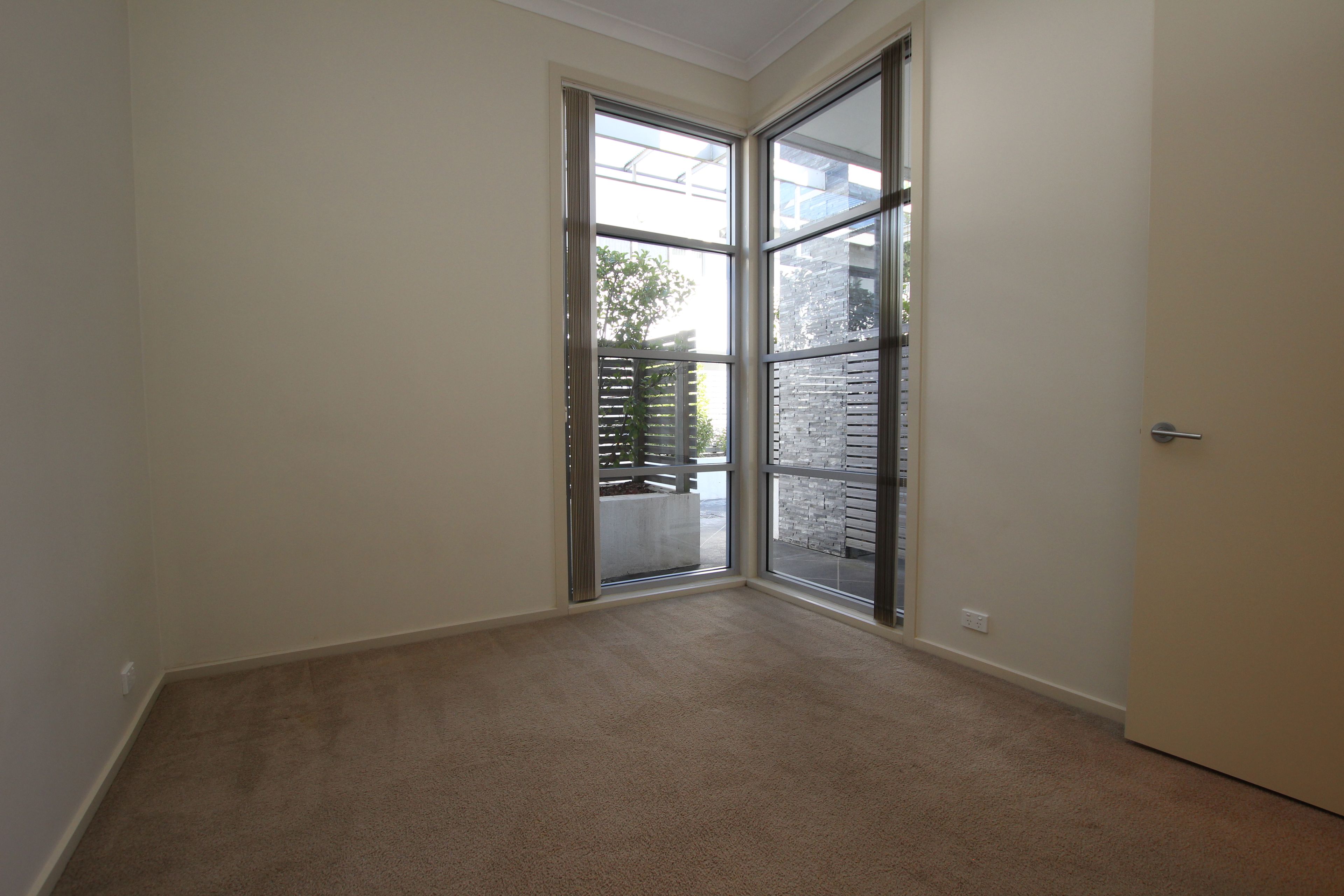 10/4 Hardman Street — photo 8 of 14