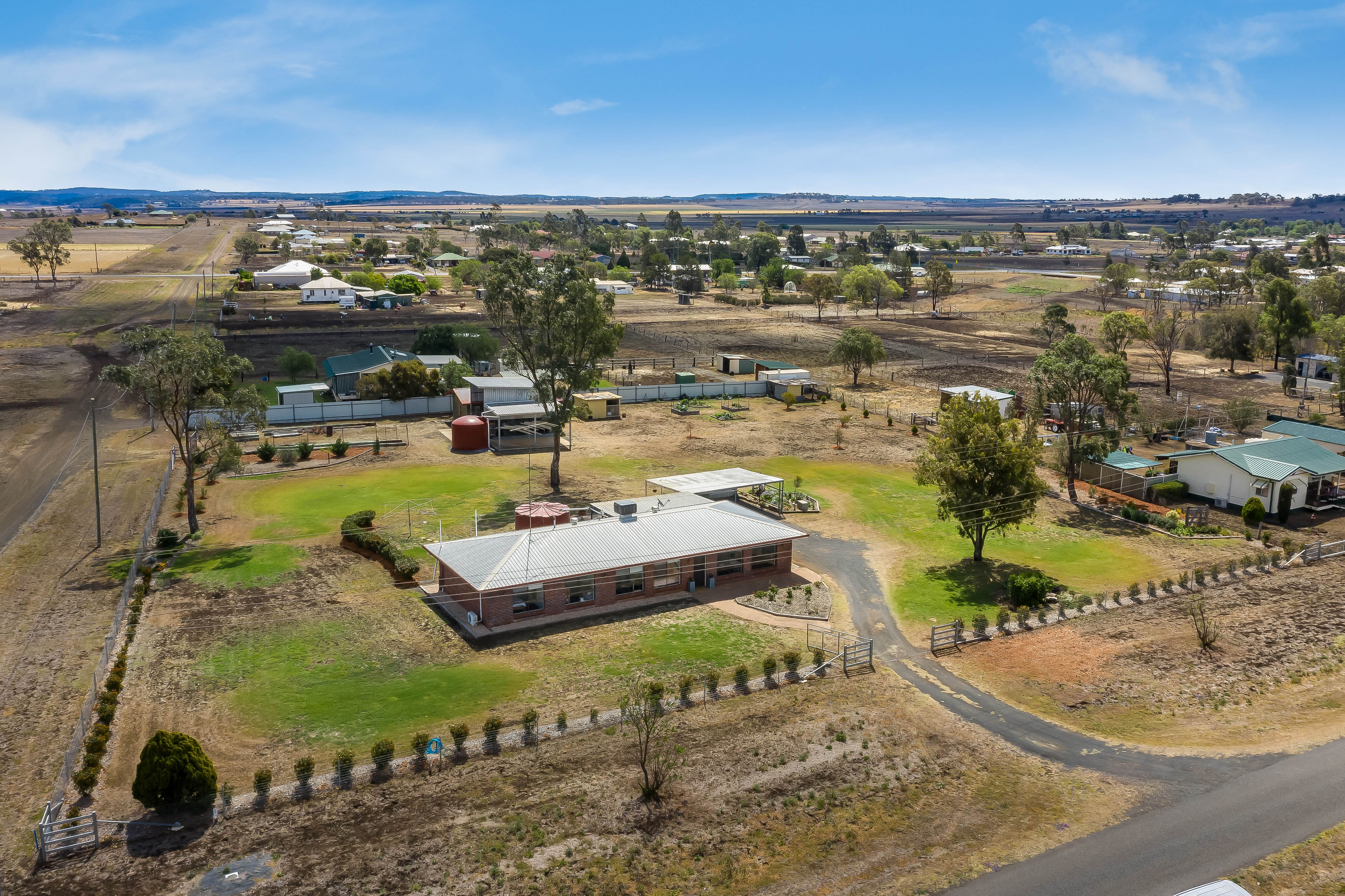 48 Railway Street, Cambooya, QLD 4358