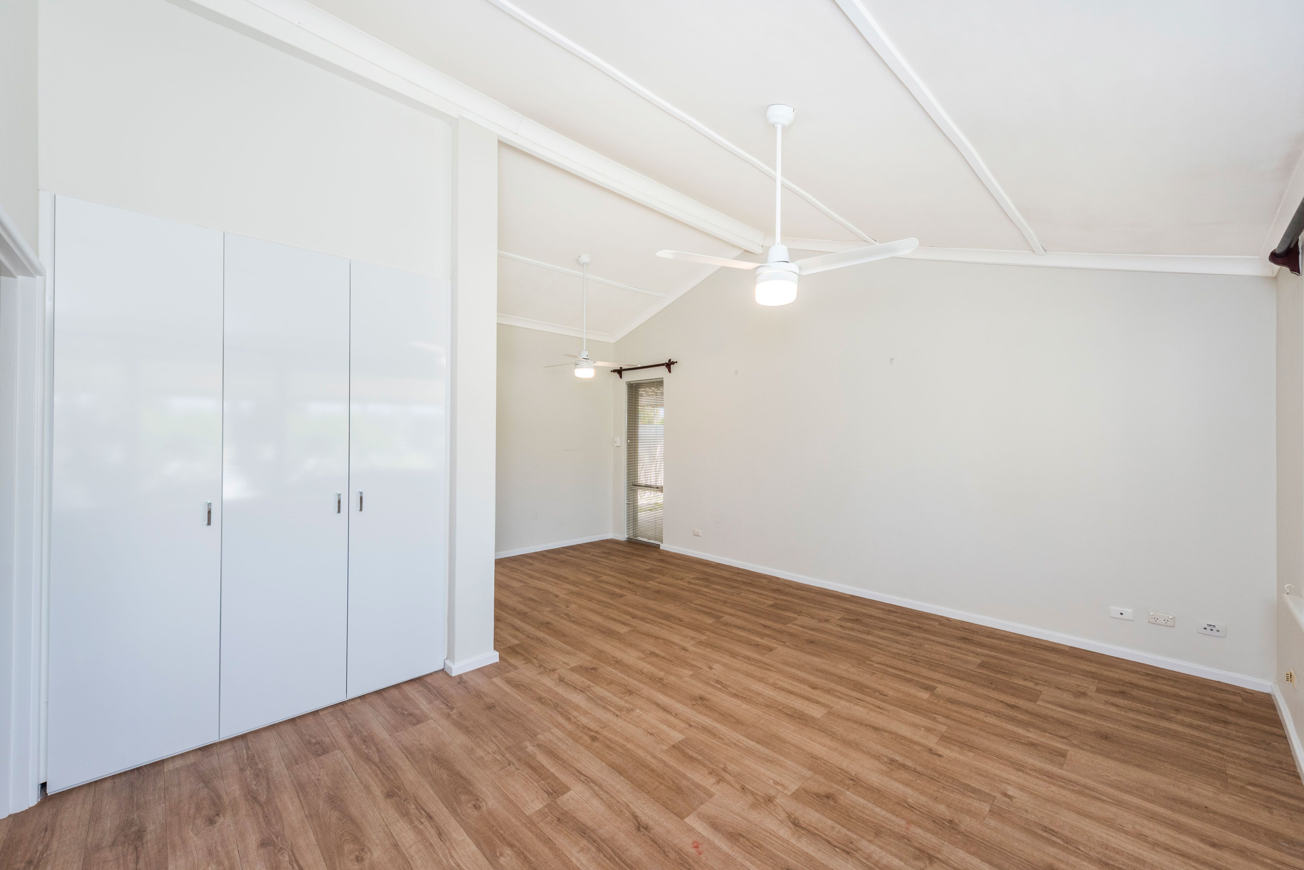 16 Kingallon Court, Rockingham, WA 6168