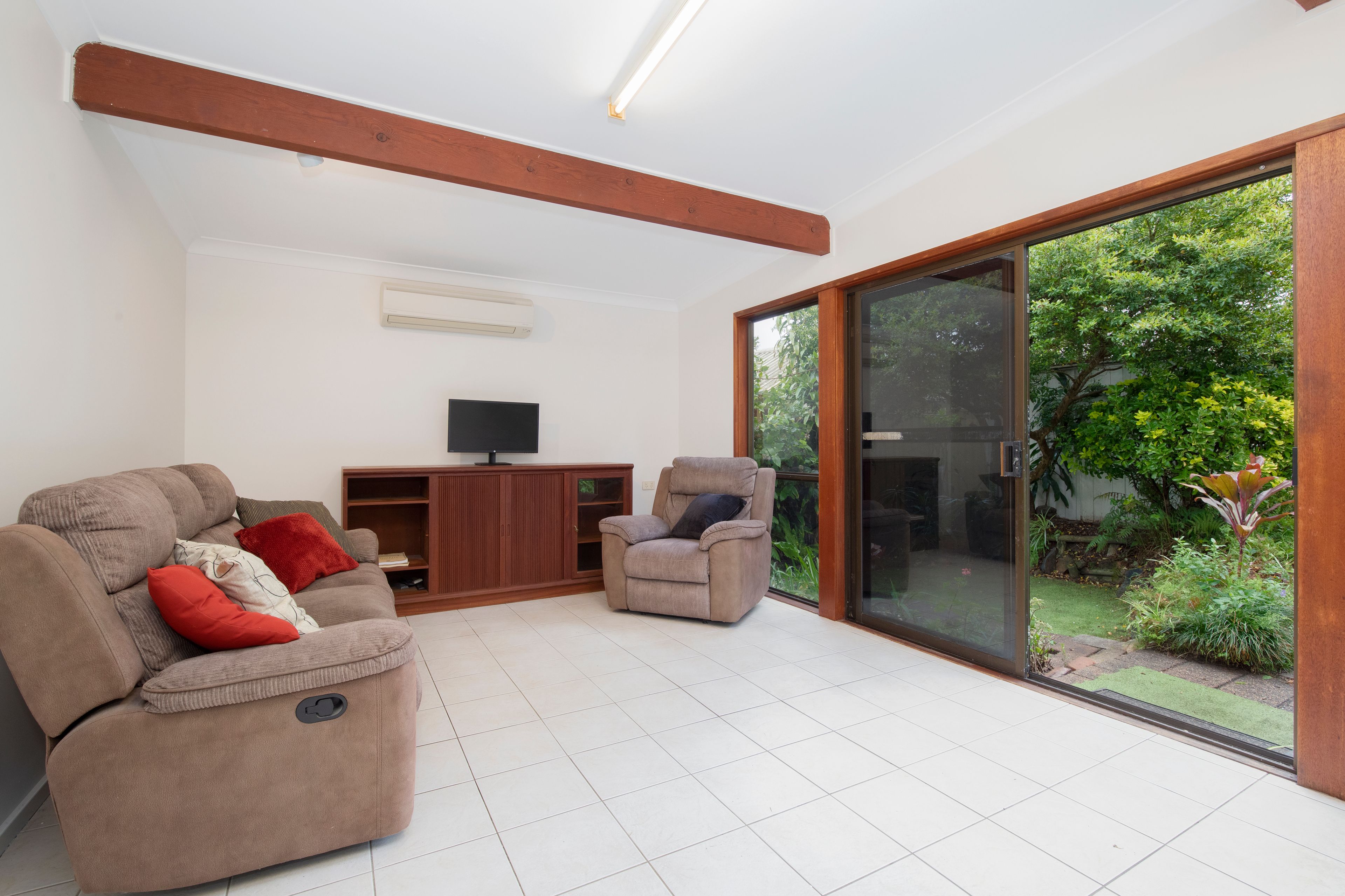 35 Kahibah Road — photo 6 of 17