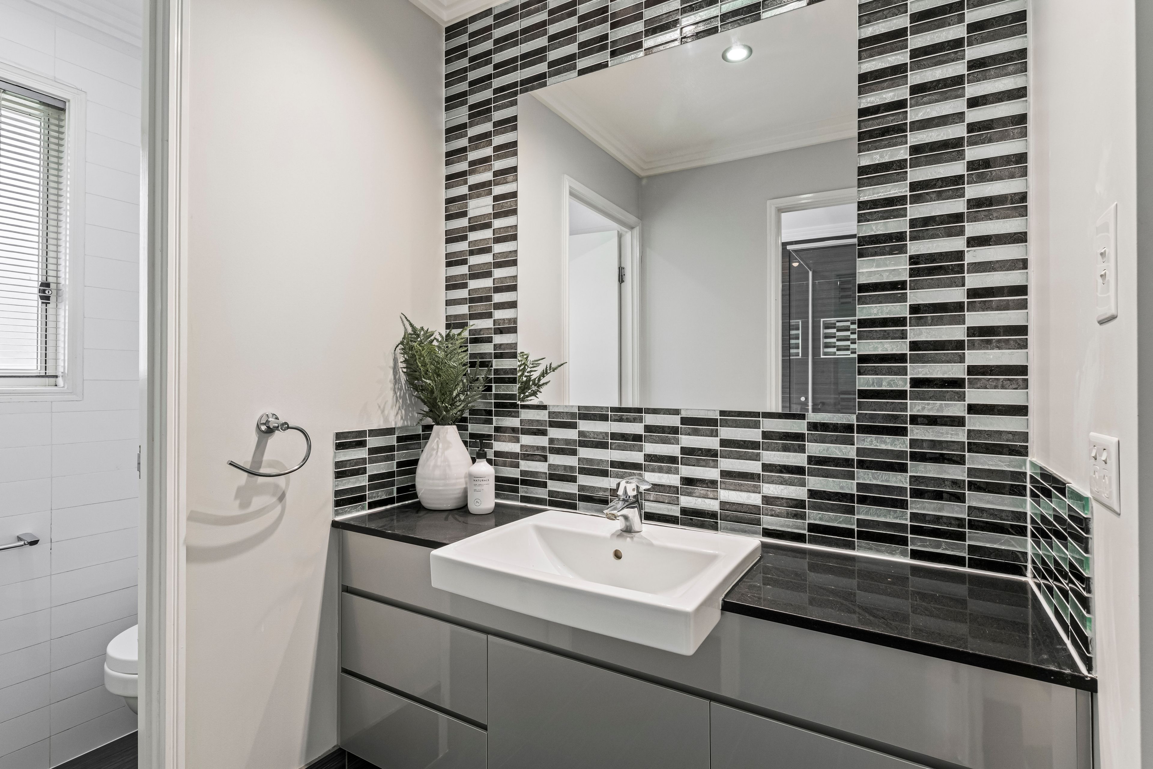 47 Hamilton Avenue — photo 15 of 18