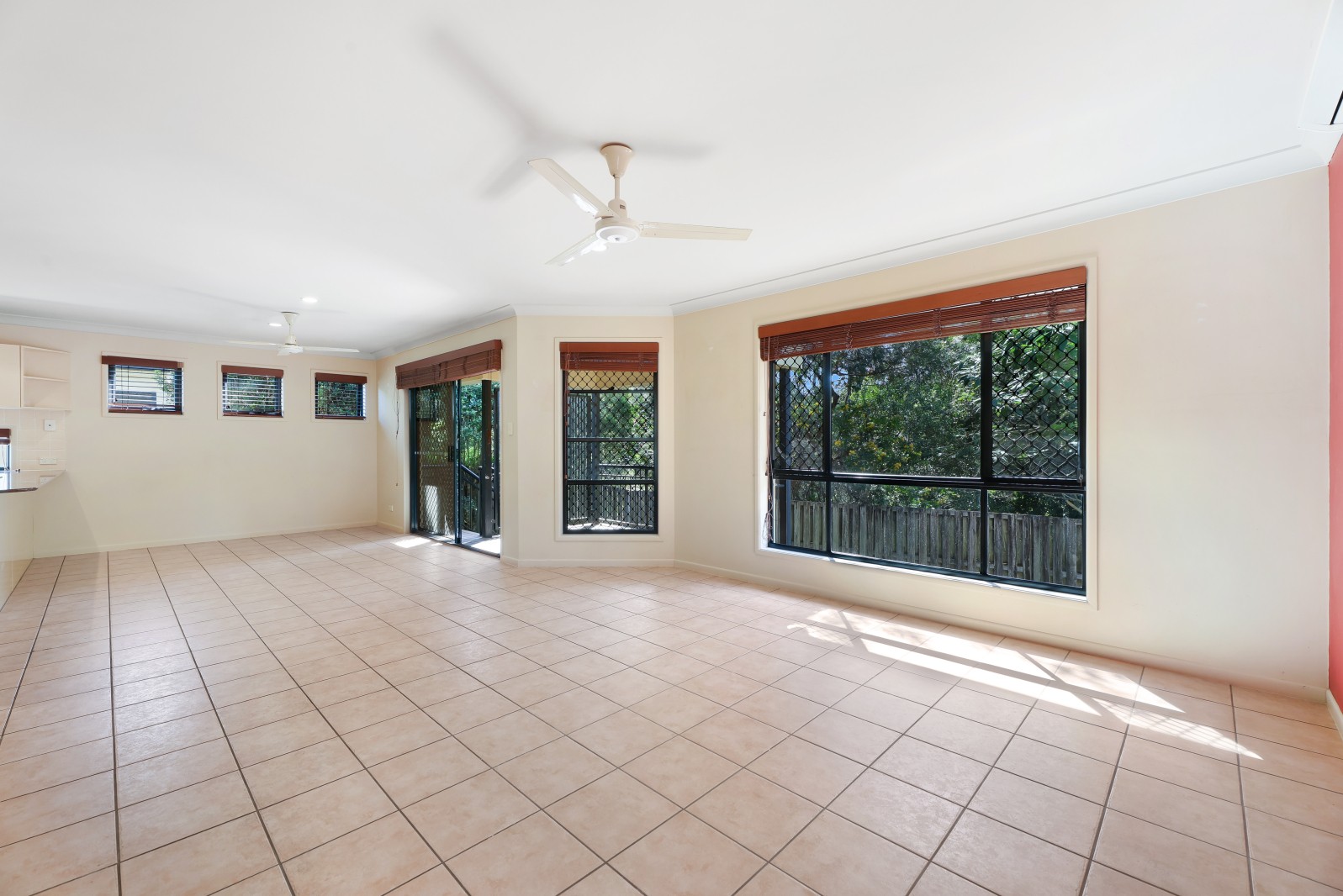 2/65 Riverwood Drive, Ashmore, QLD 4214