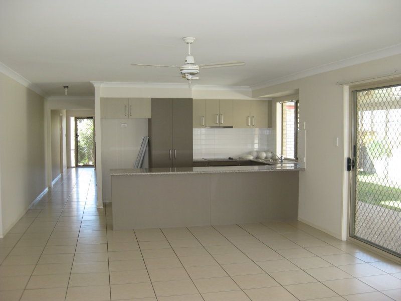 37 Griffen Place, Crestmead, QLD 4132
