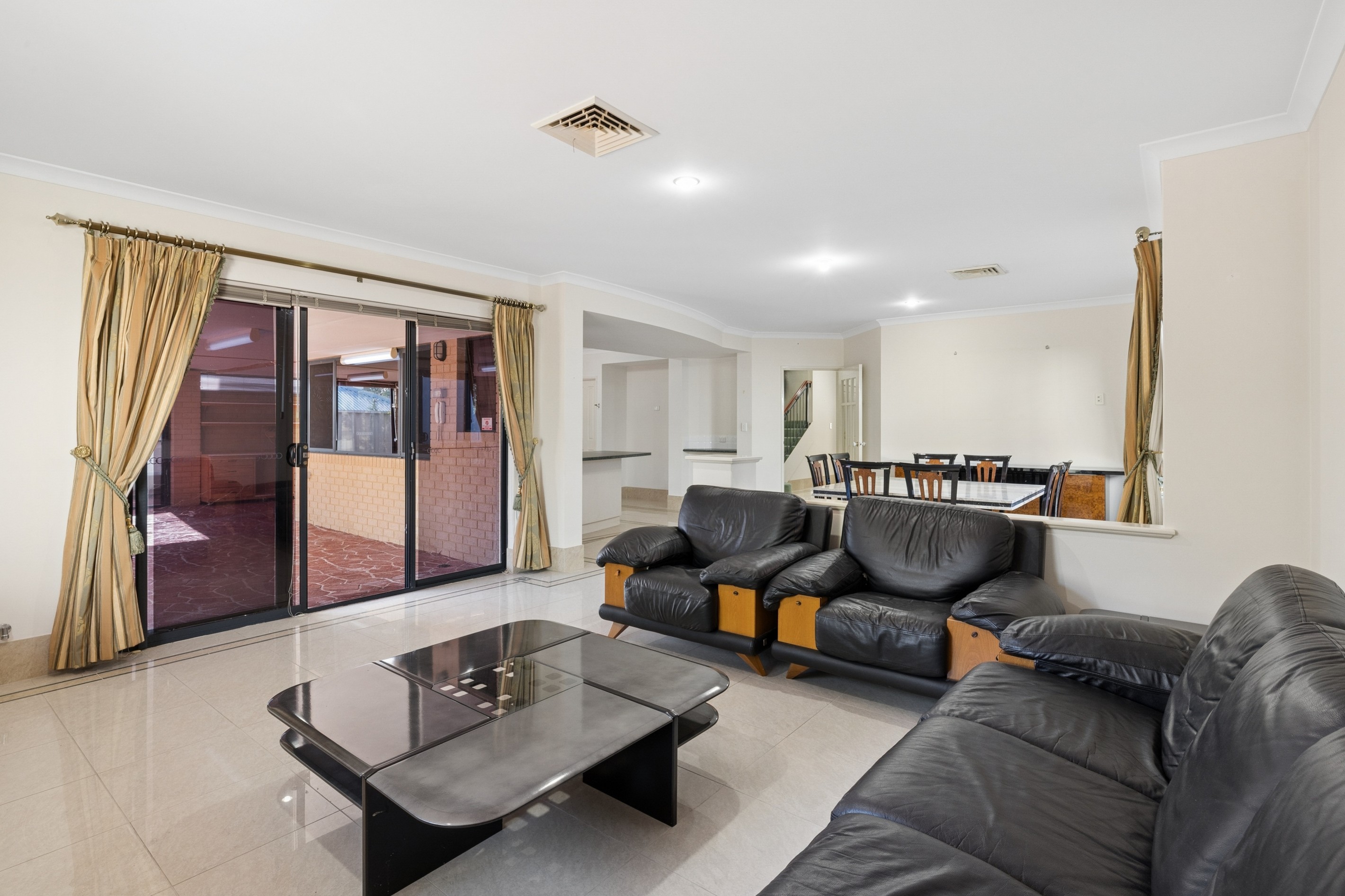 57 Mofflyn Circle, East Victoria Park, WA 6101