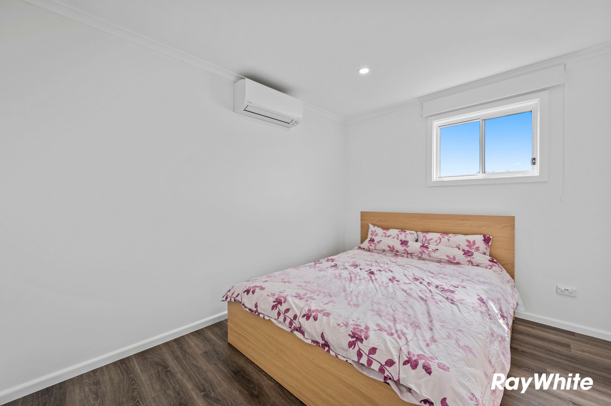46-48 Orient Street — photo 12 of 30