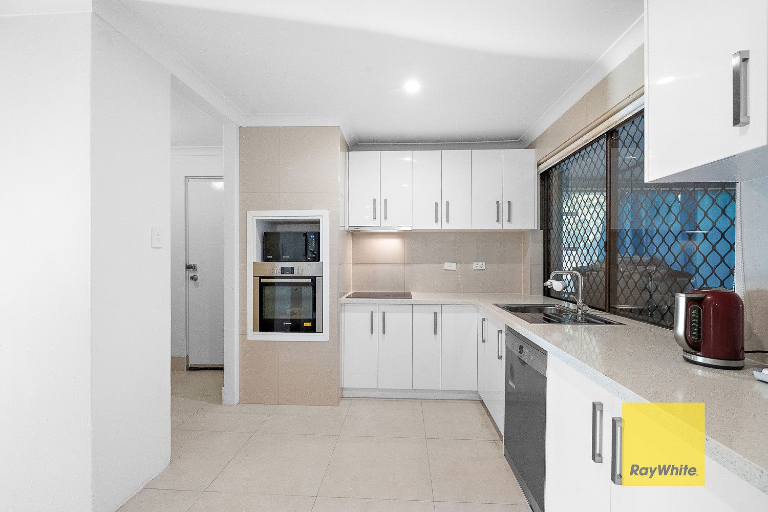 30 Sanderling Drive, Thornlie, WA 6108