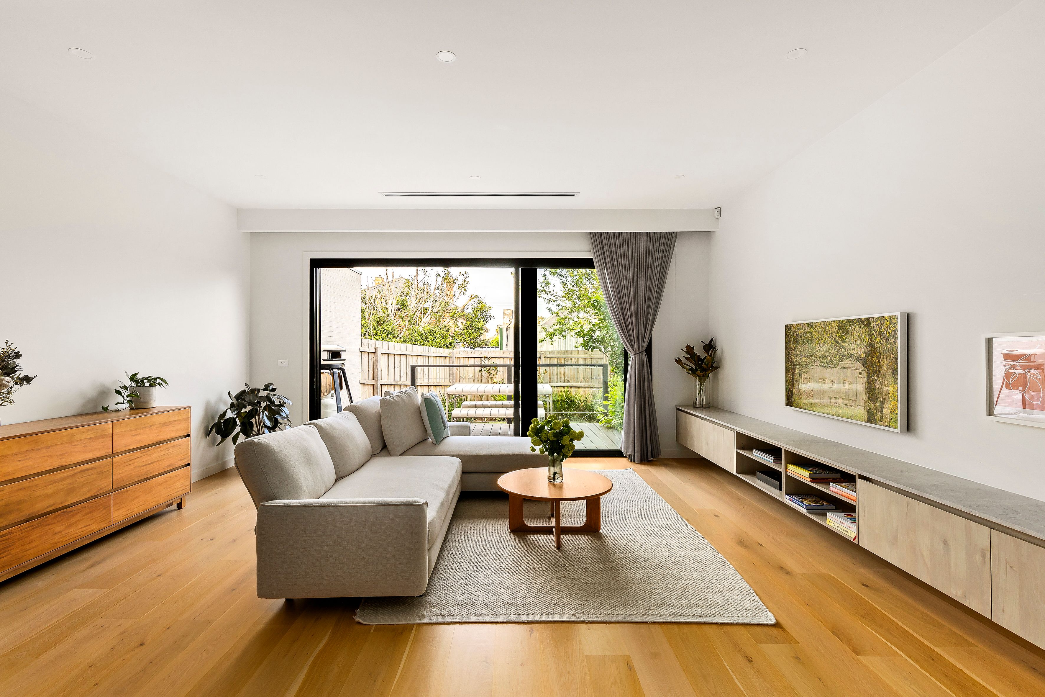 16 Kendall Street — photo 3 of 17