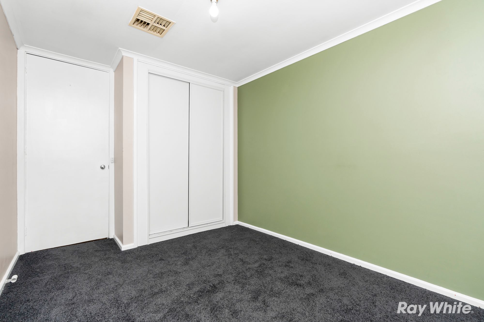 48 Elizabeth Avenue — photo 8 of 16