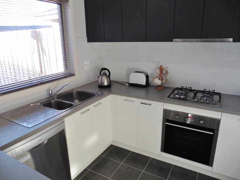 3/16-18 Phelan Drive, Cranbourne North, VIC 3977