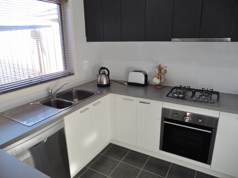 3/16-18 Phelan Drive, Cranbourne North, VIC 3977