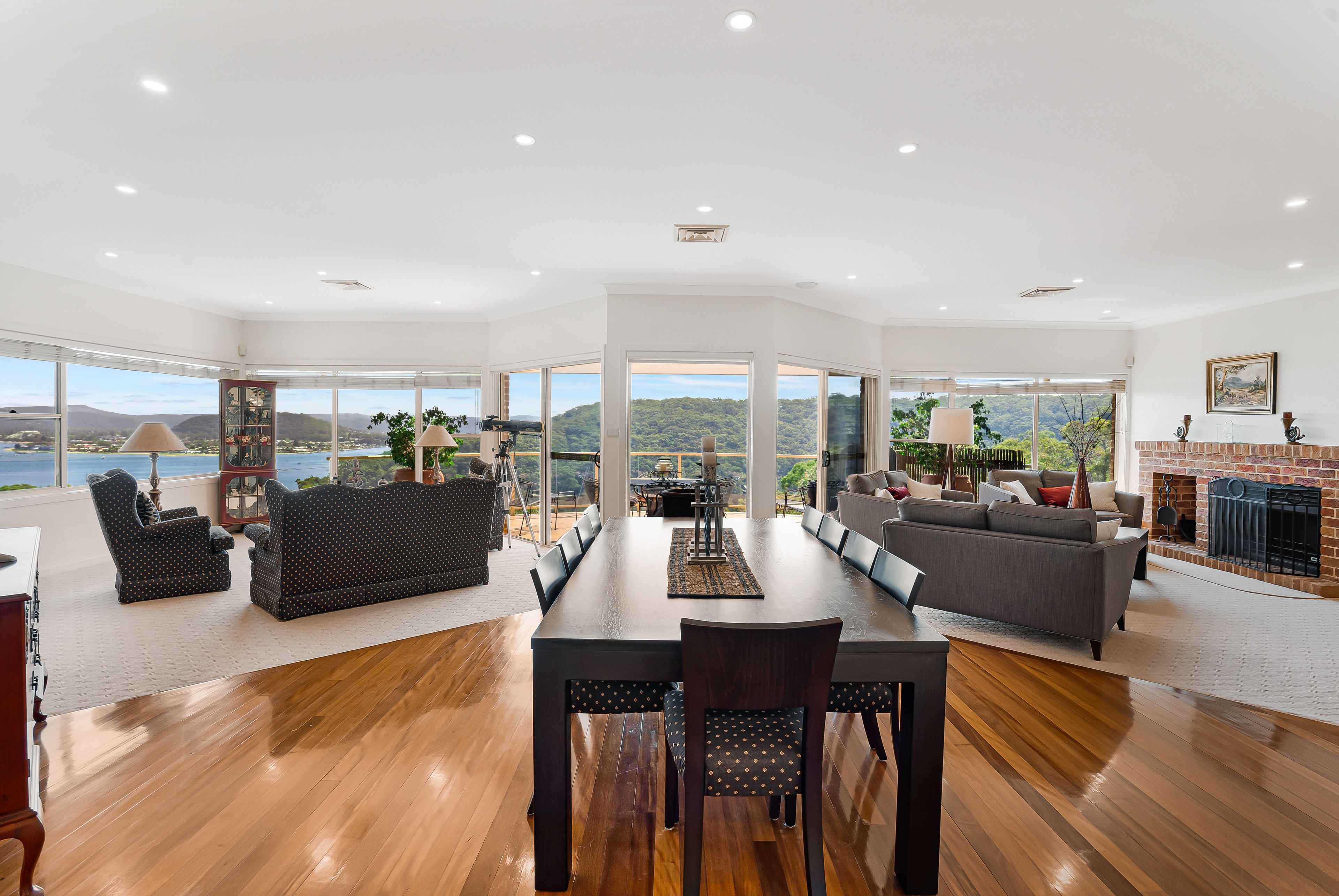 41-43 The Scenic Road, Killcare Heights, NSW 2257 - Sold House - Ray ...