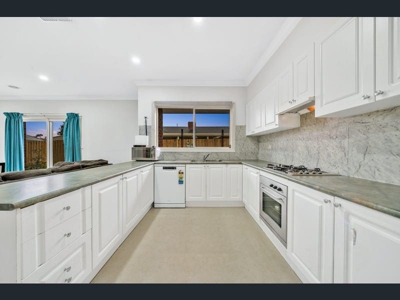 44 Storey Drive — photo 3 of 19