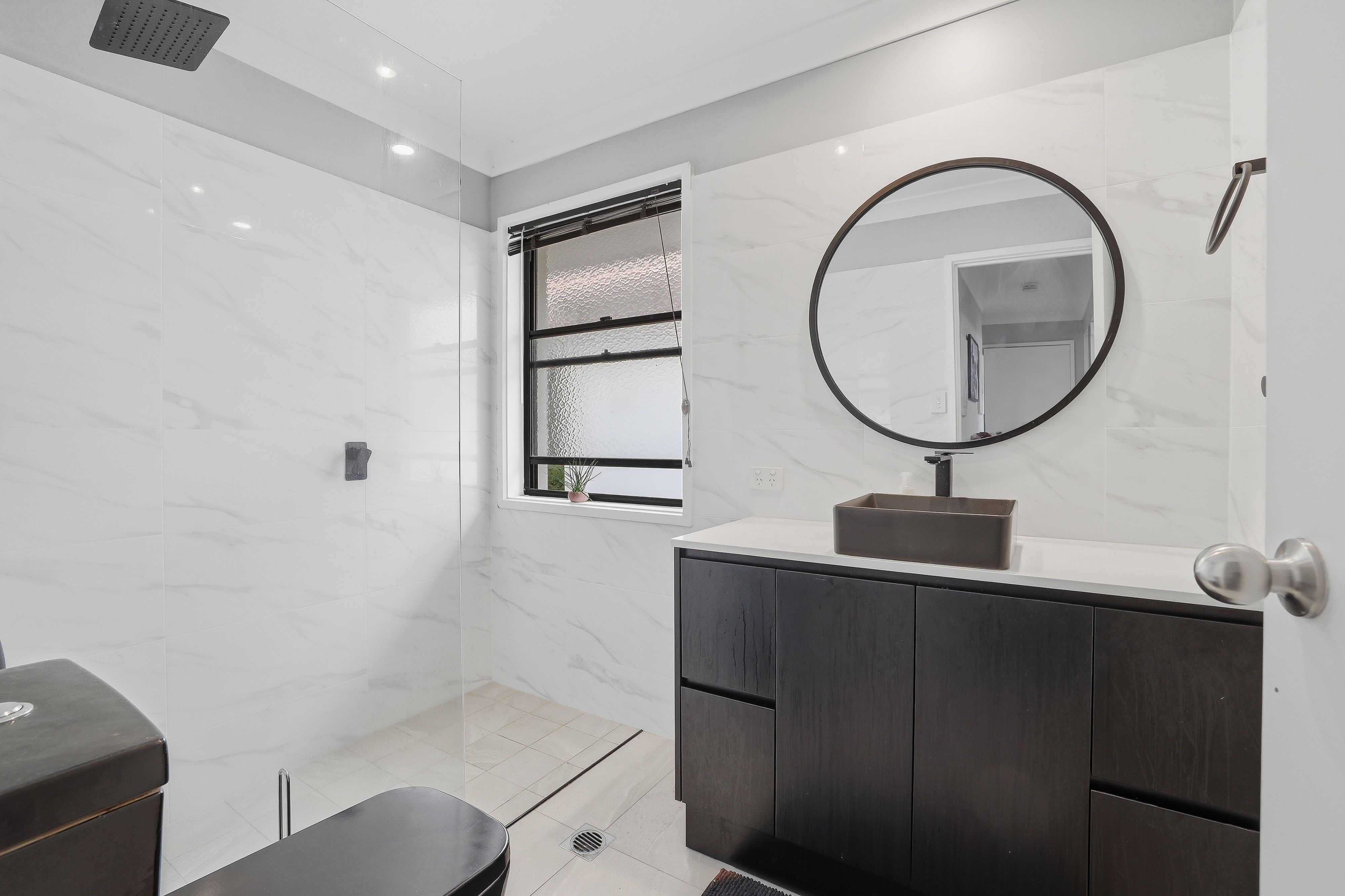 802/2 Gentian Drive — photo 12 of 30