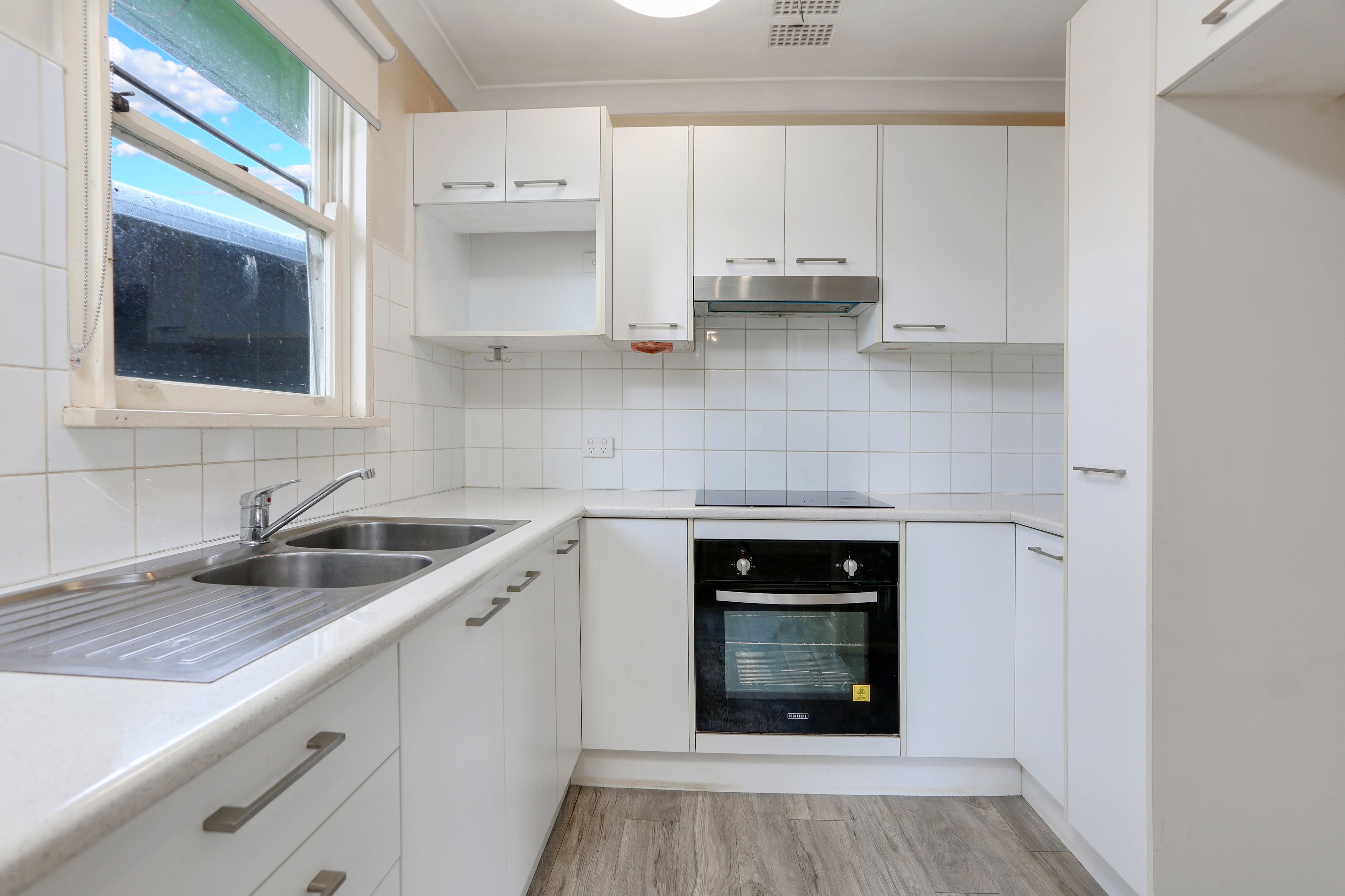38 Lucena Crescent, Lethbridge Park, NSW 2770