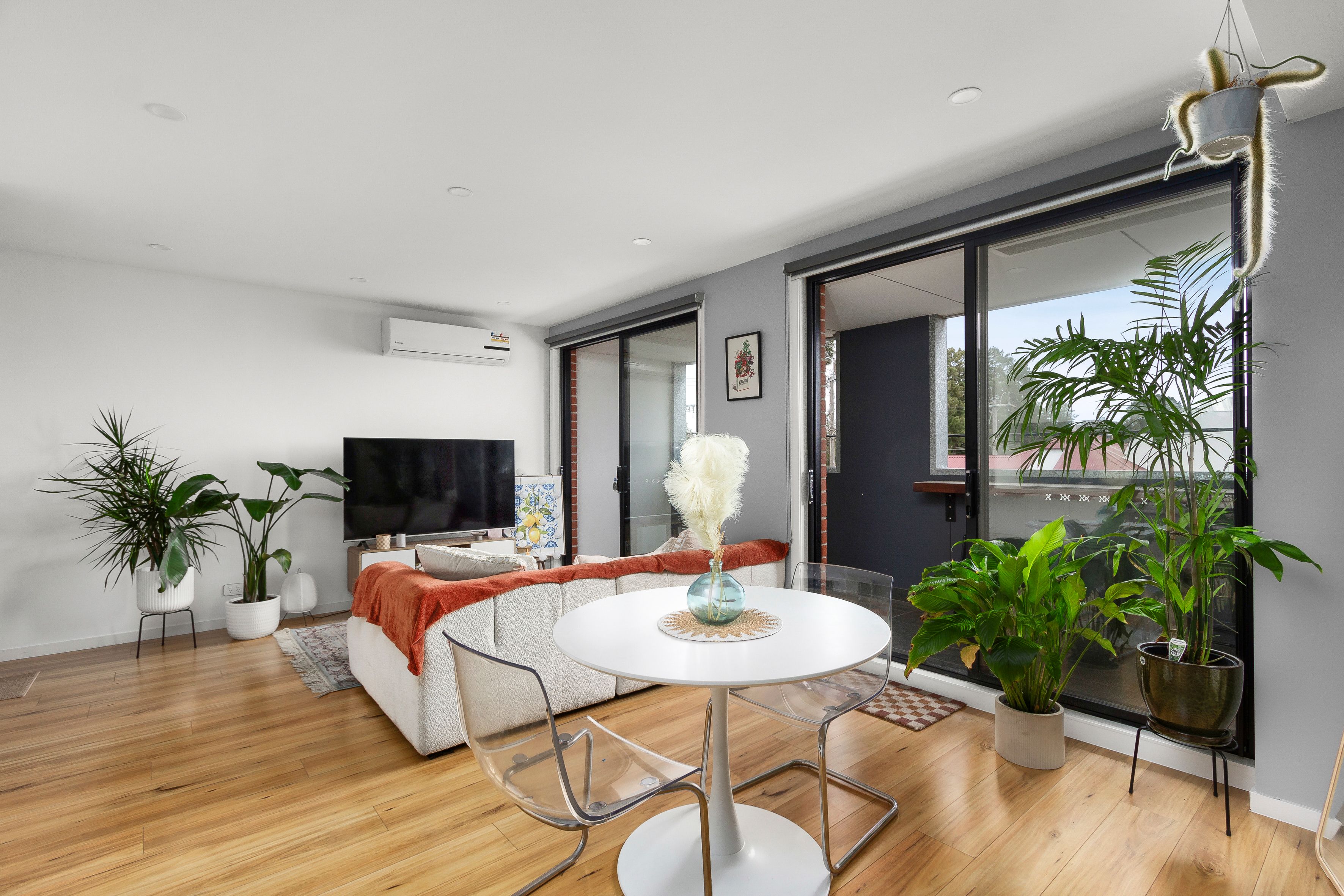 101/80 Dawson Street — photo 3 of 11