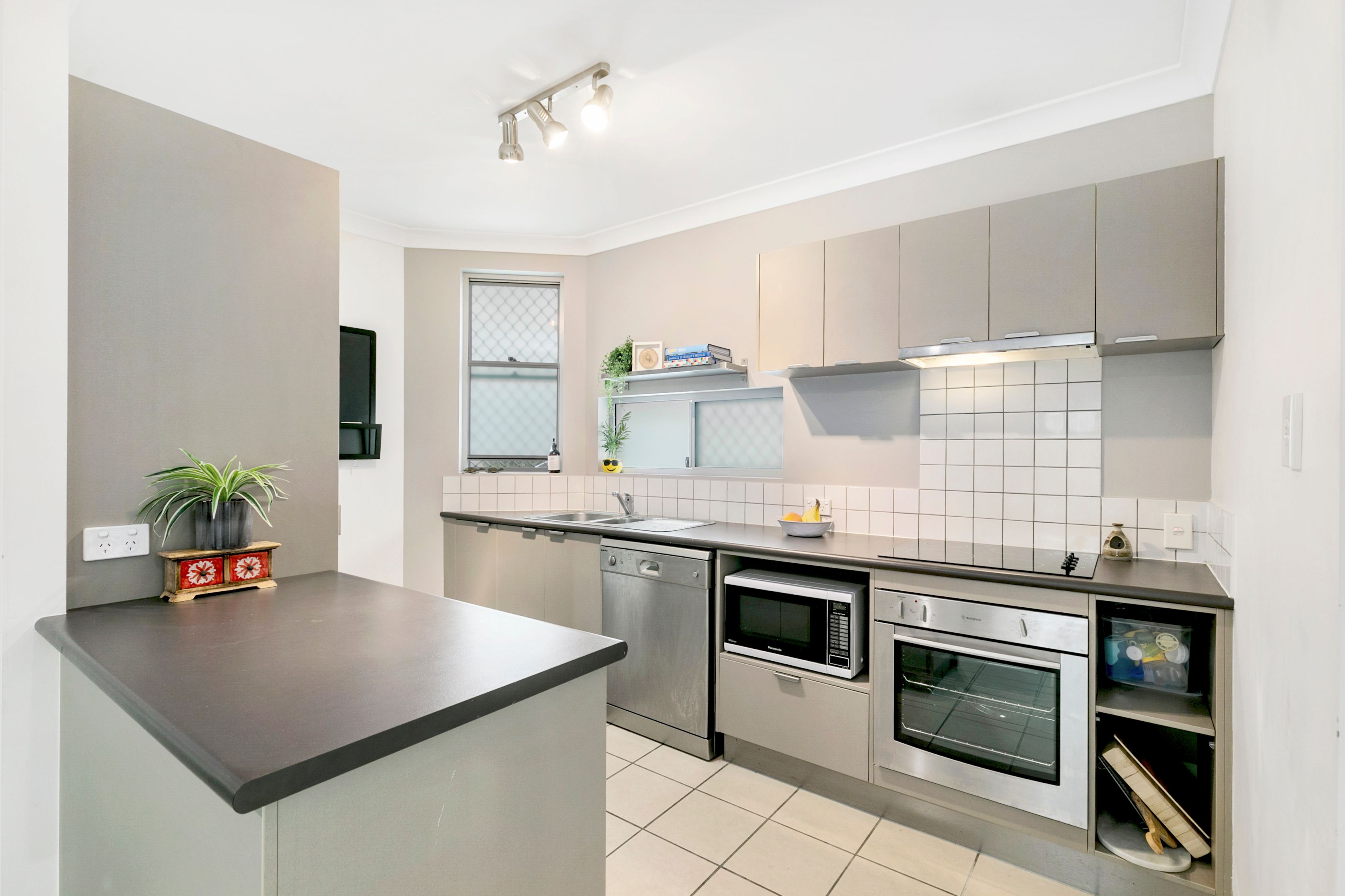1/12 Gustavson Street, Annerley, QLD 4103