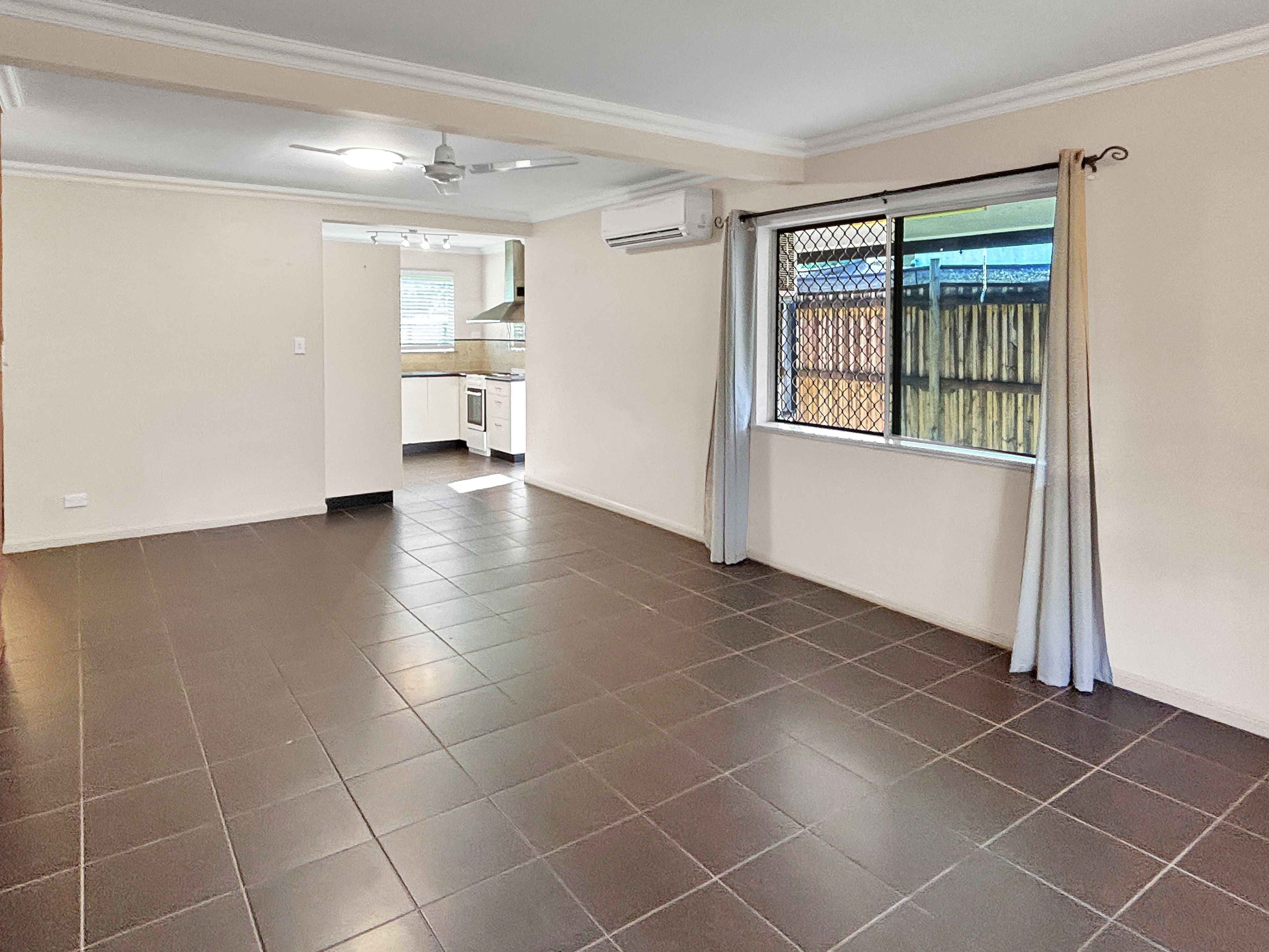 1/61 Hayward Street — photo 3 of 10