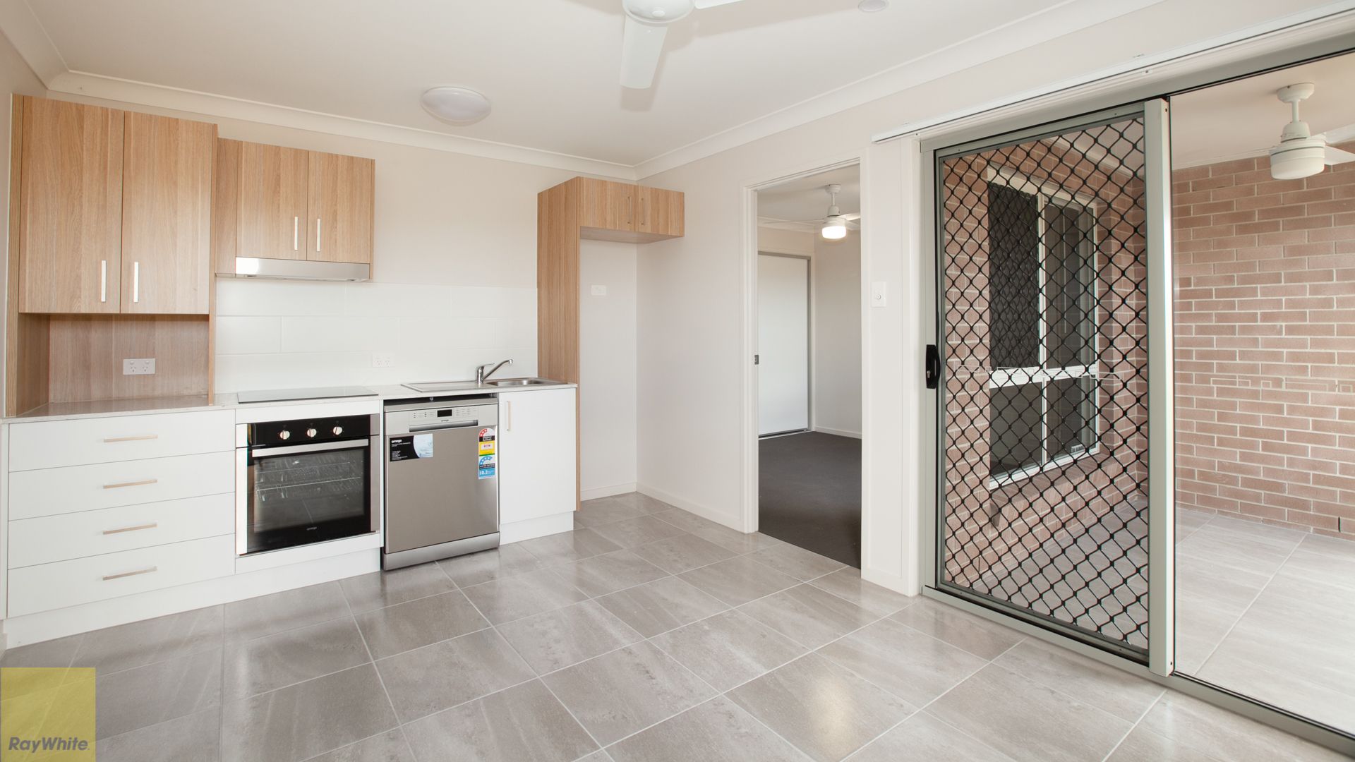 2/44 Paterson Road Lot 141, Walloon, QLD 4306