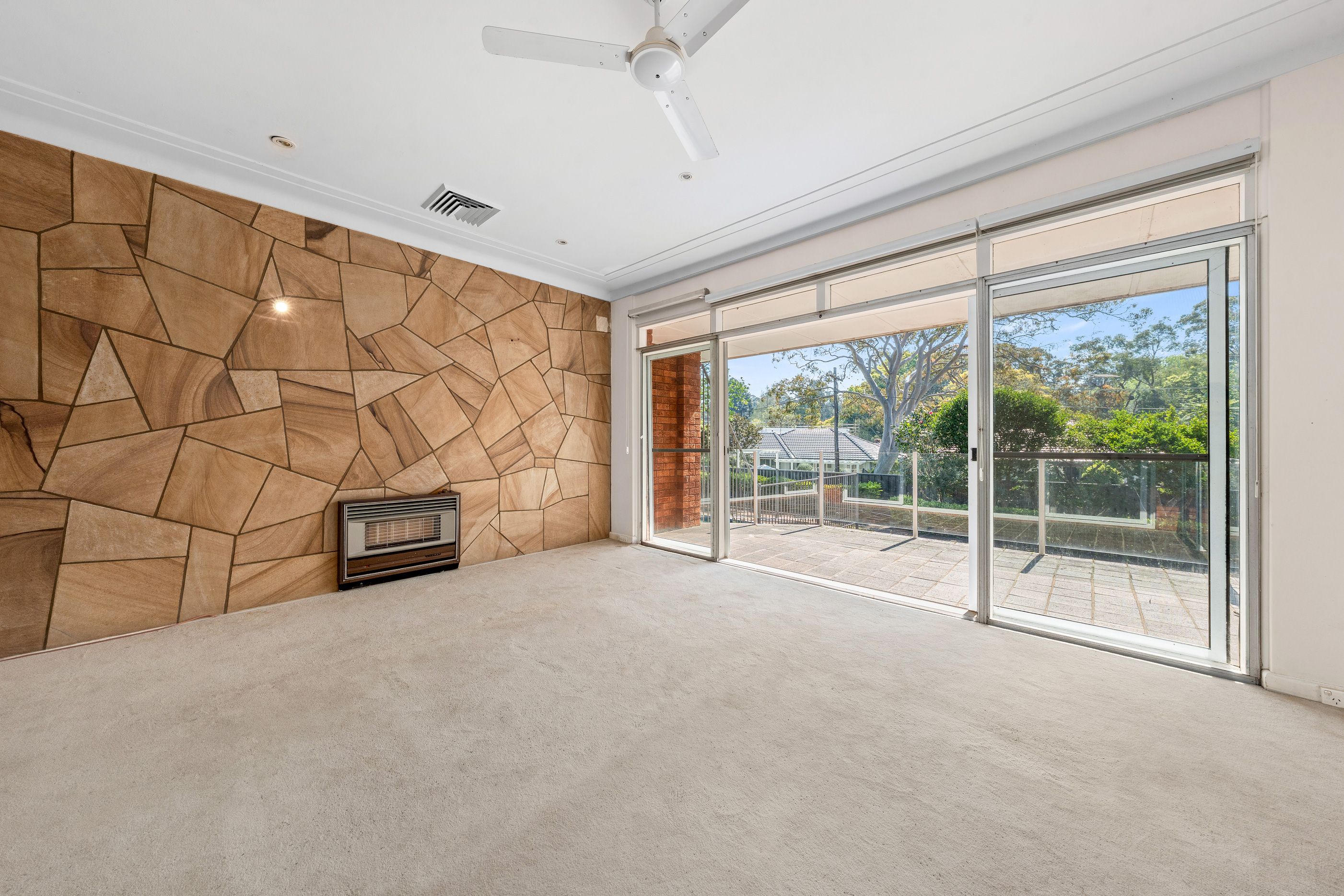 24 Warrowa Avenue — photo 5 of 14