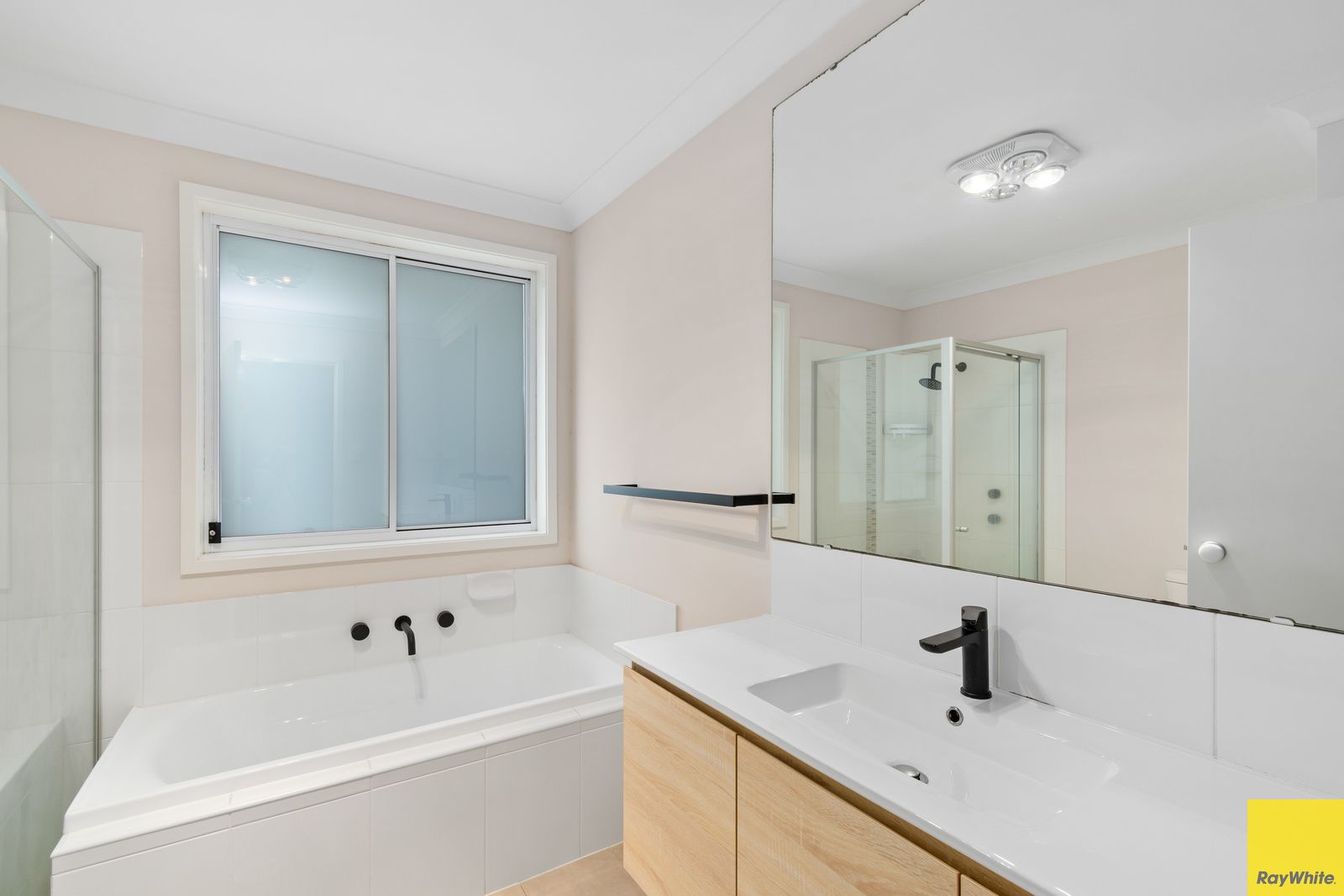 1 Kestrel Avenue, Horsley, NSW 2530