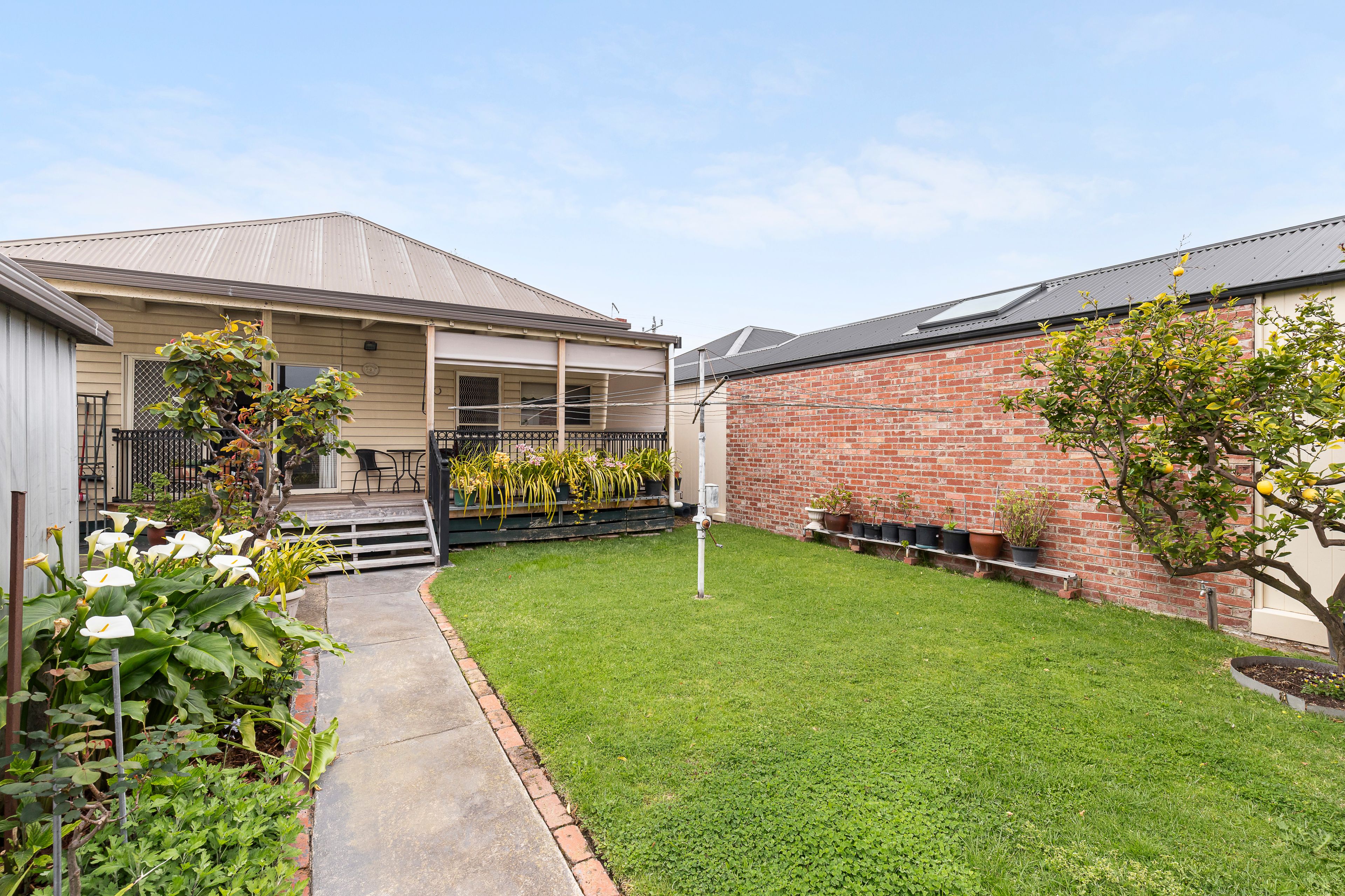 221 Huntingdale Road — photo 10 of 10