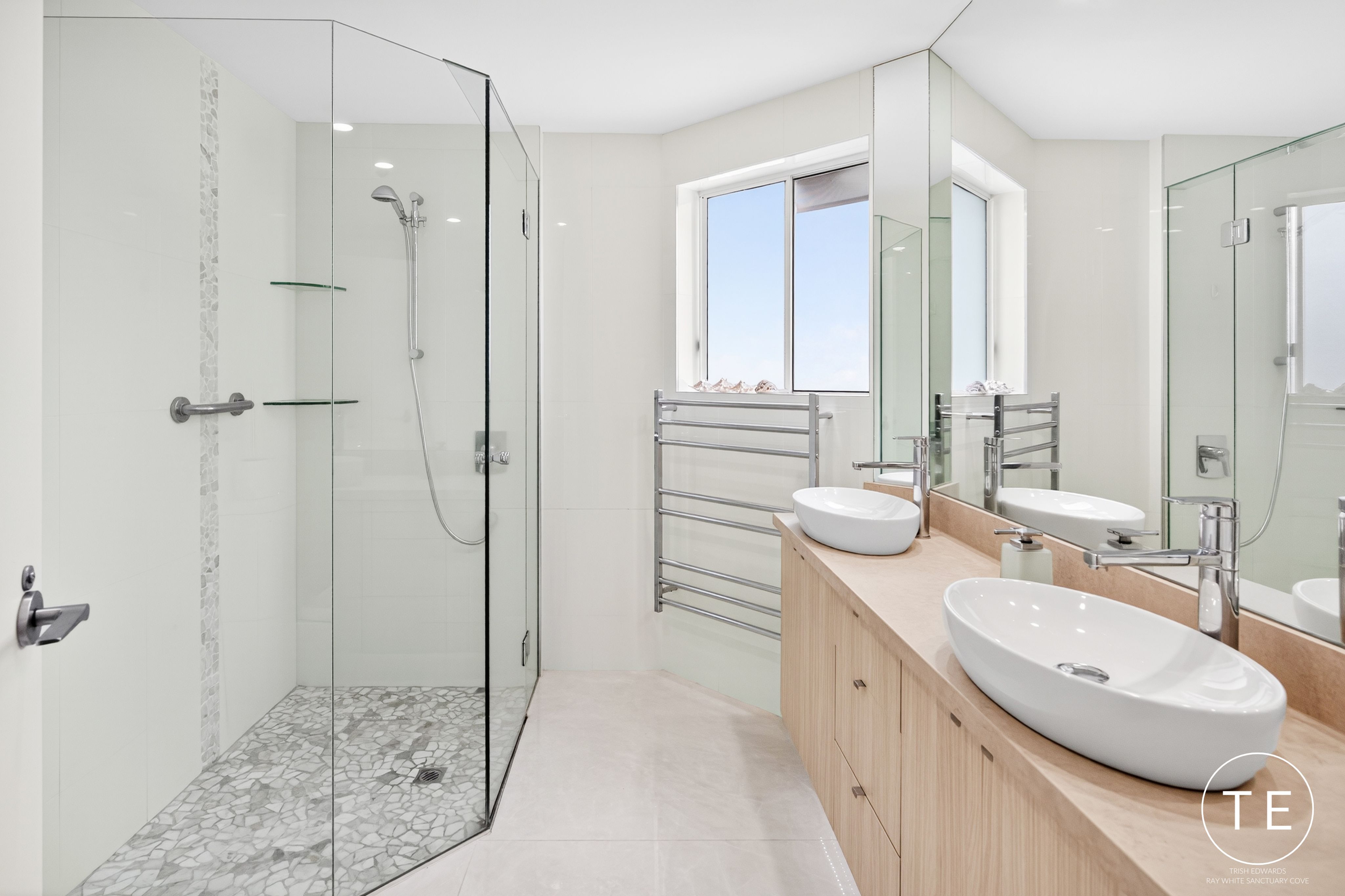 5441 Merion Terrace — photo 15 of 21