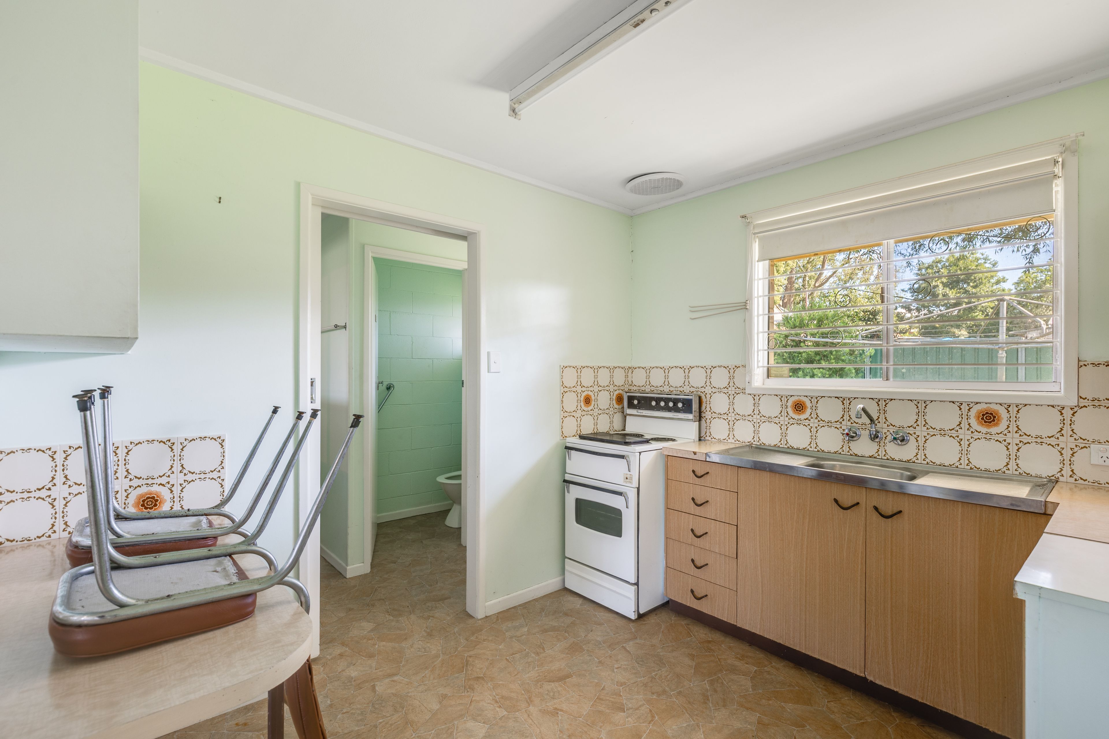 2/22 Kirklees Street, Newtown, QLD 4350