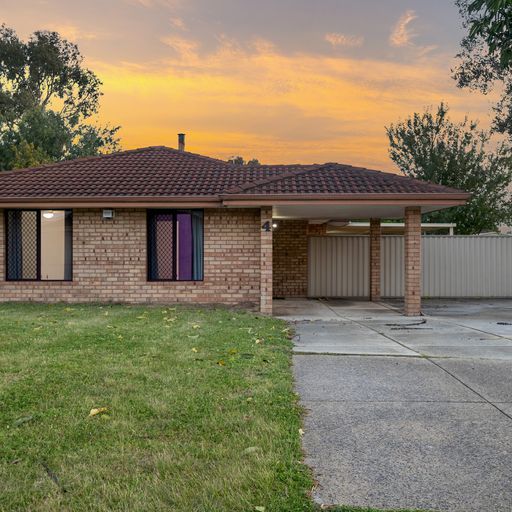 4 Holley Place, Marangaroo, WA 6064