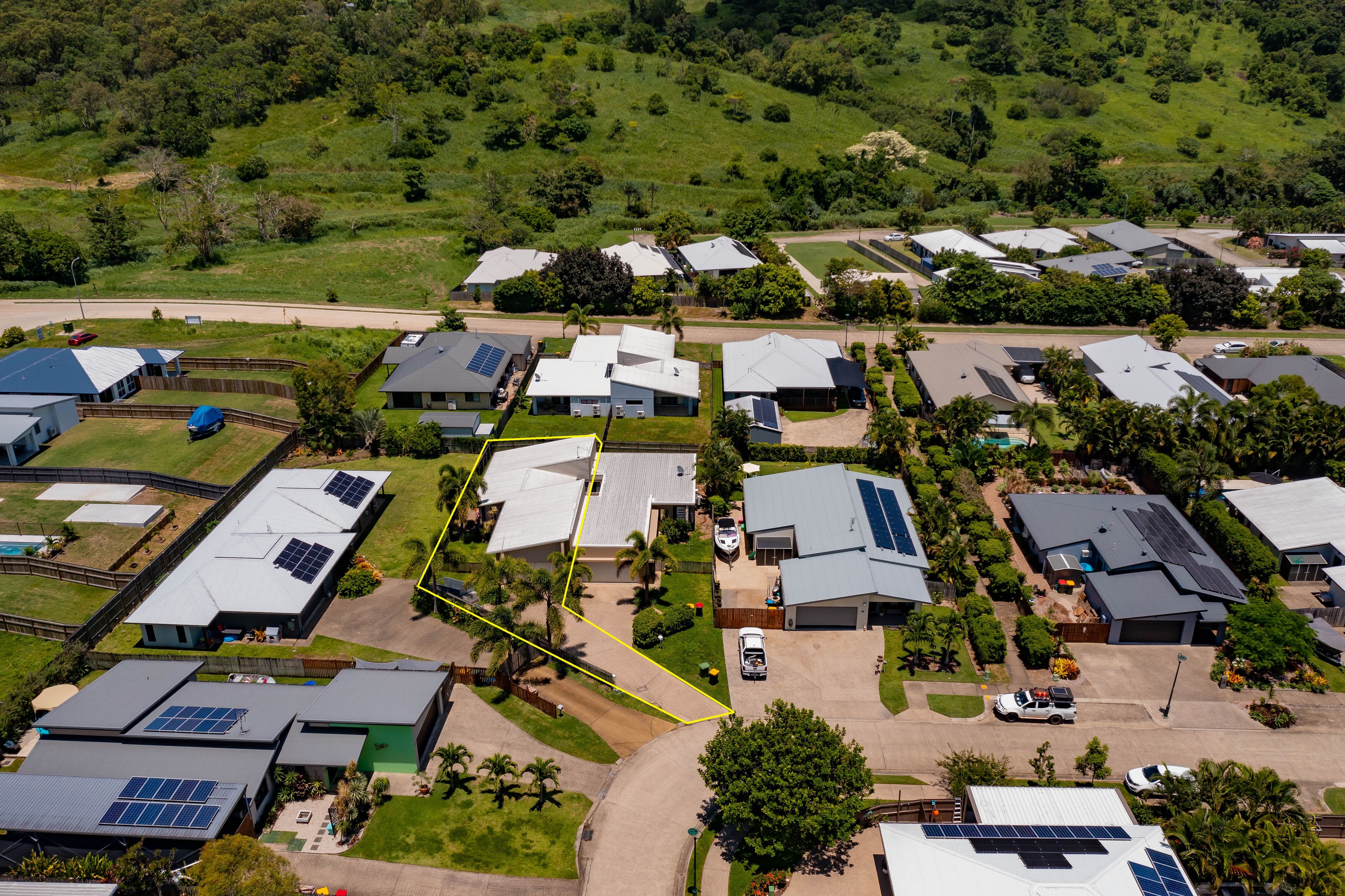 1/61 Endeavour Circuit, Cannonvale, QLD 4802