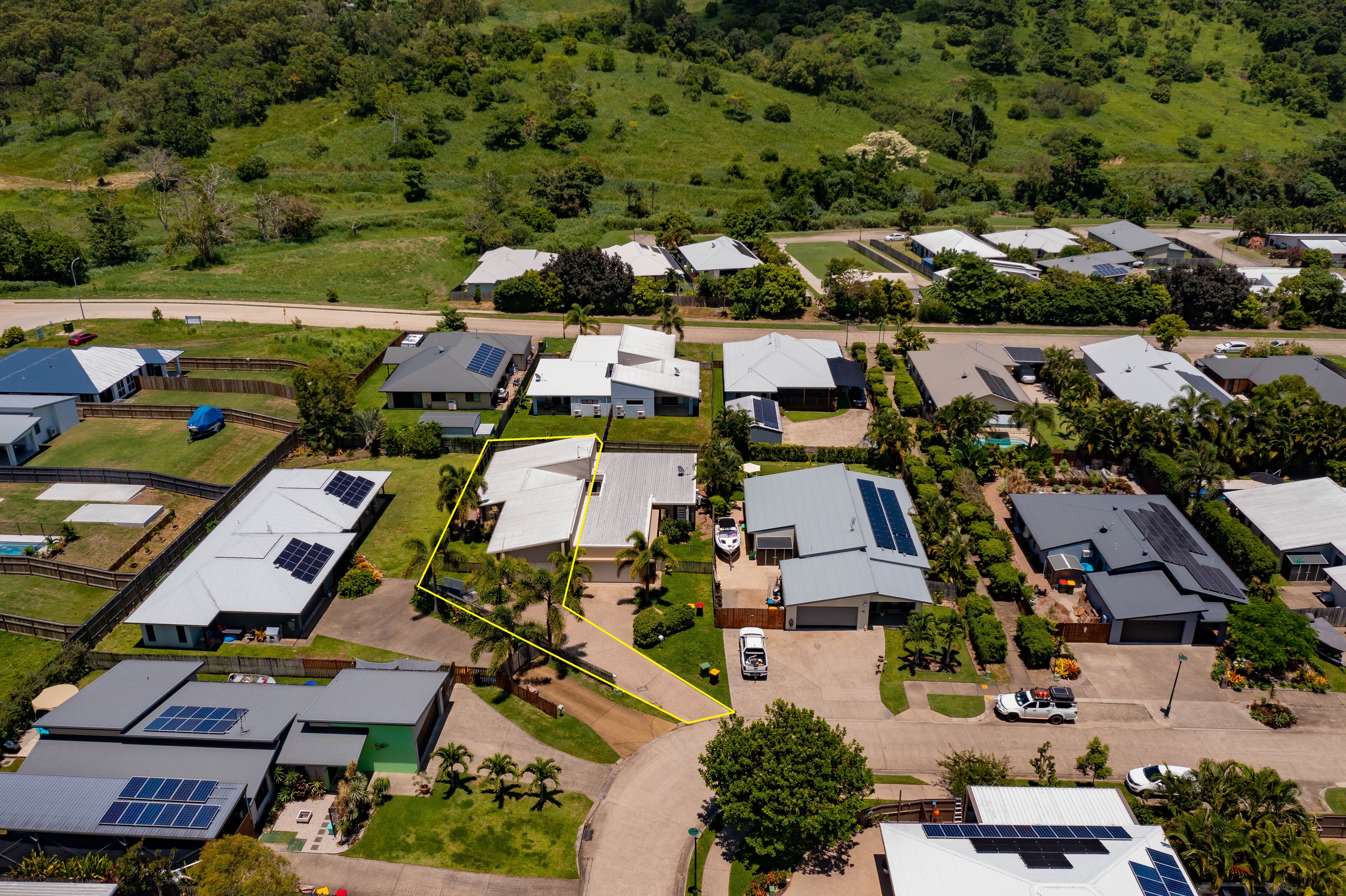 1/61 Endeavour Circuit, Cannonvale, QLD 4802