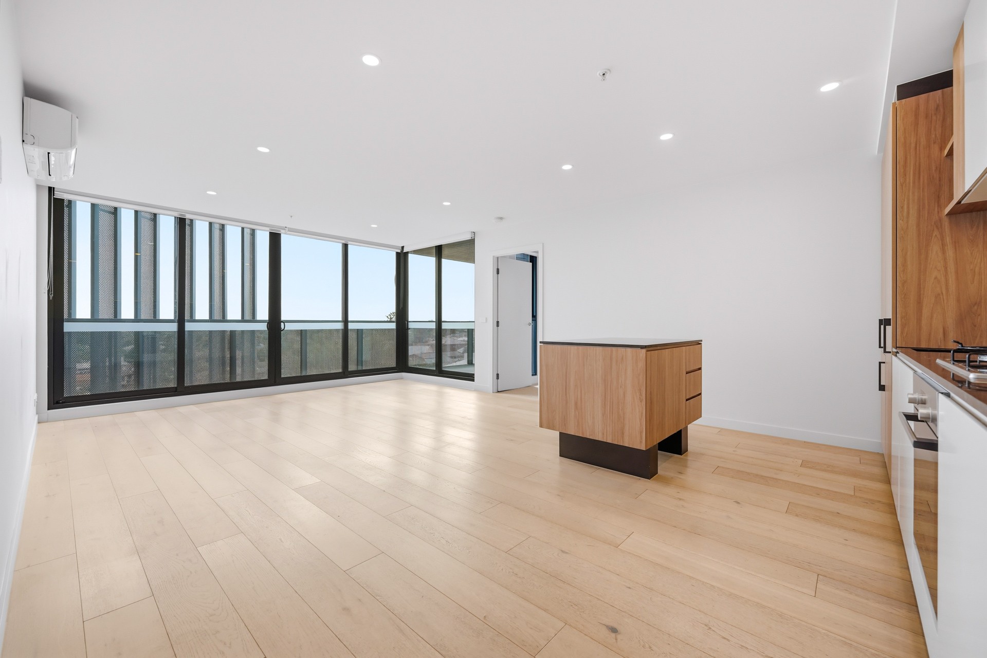 704/999 Whitehorse Road, Box Hill, VIC 3128