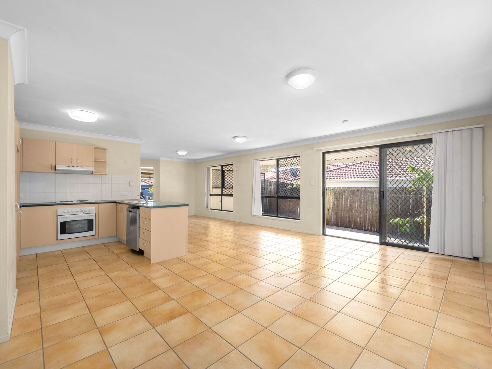 7 Adley Street, Carindale, QLD 4152