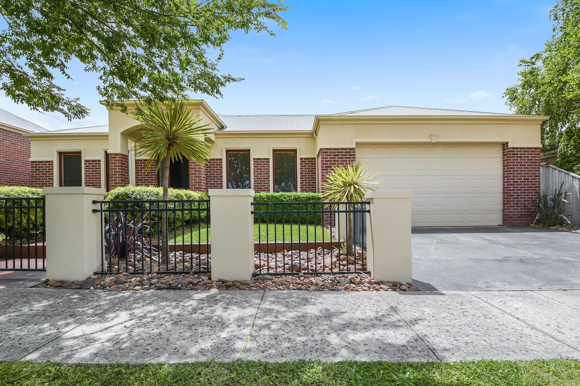 76 Fairholme Boulevard, Berwick, VIC 3806