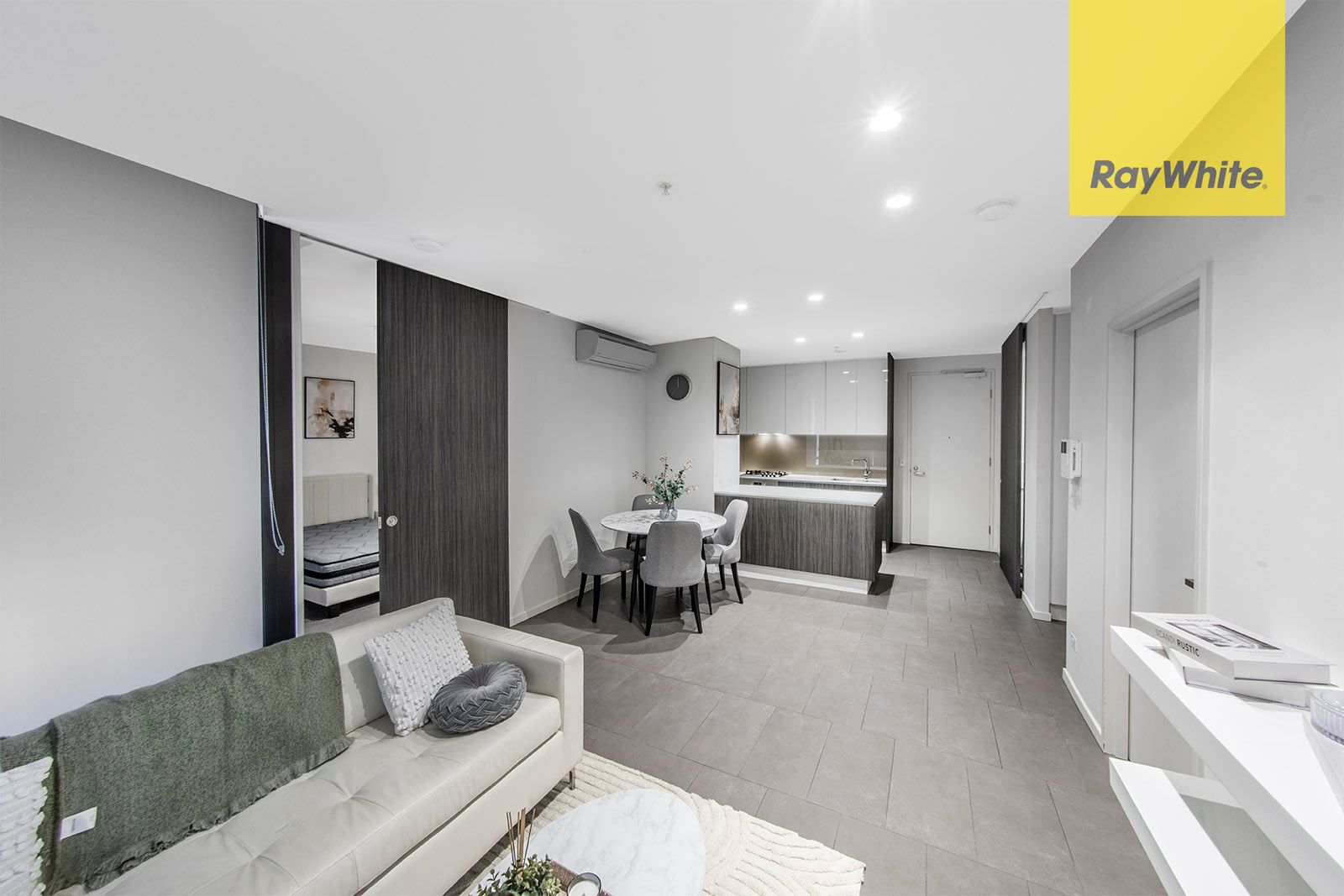 3C/3 Broughton Street — photo 4 of 10