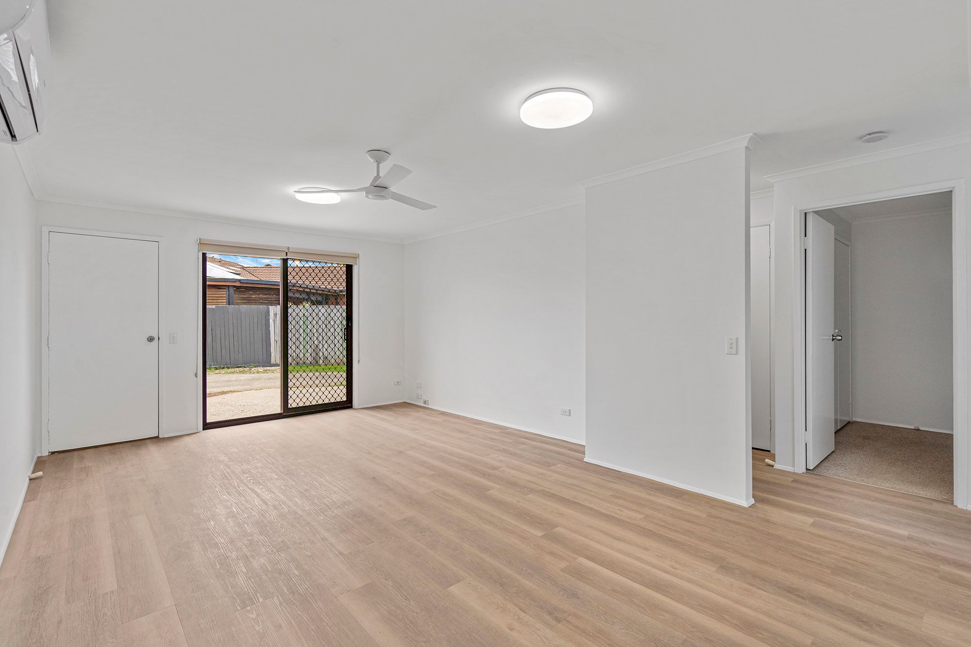 1/23 Gumbeel Court, Highland Park, QLD 4211