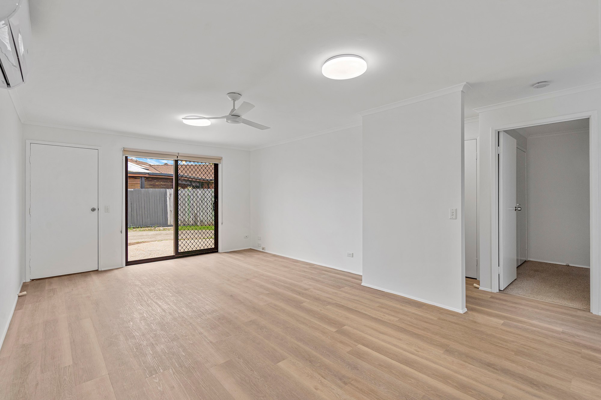 1/23 Gumbeel Court, Highland Park, QLD 4211