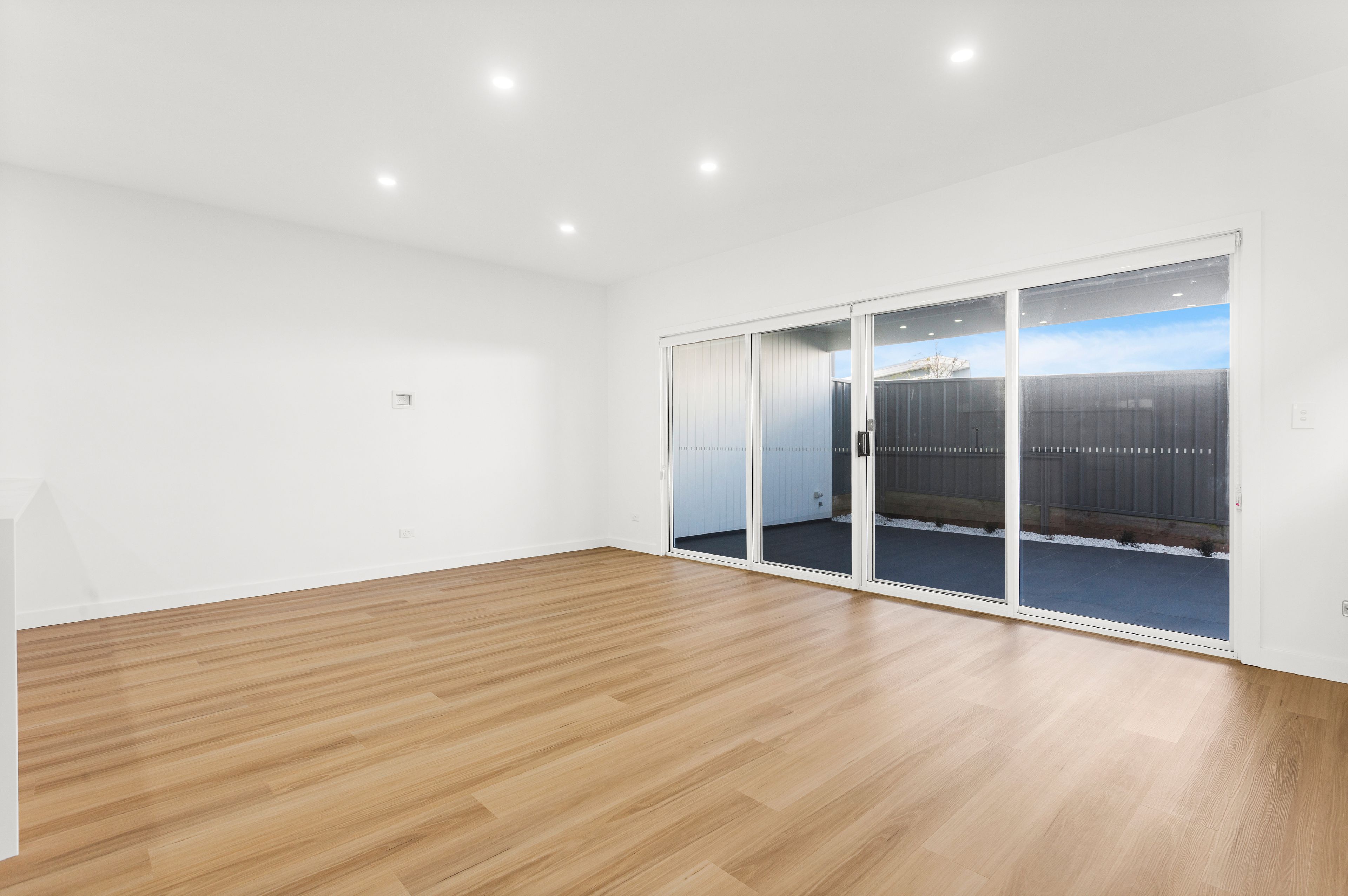 63 Dunmore Road — photo 3 of 5