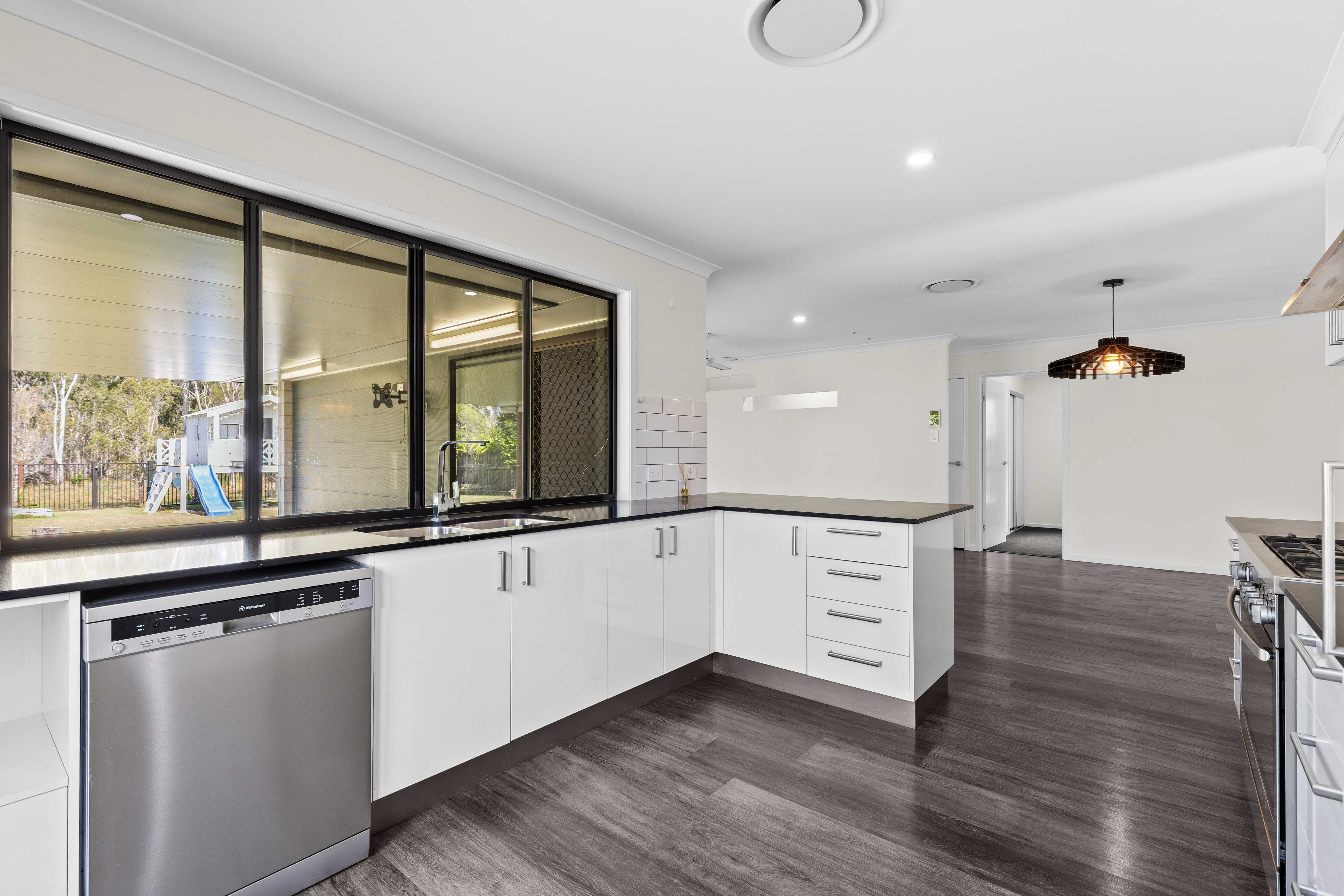 62 Cheyne Circuit — photo 5 of 22