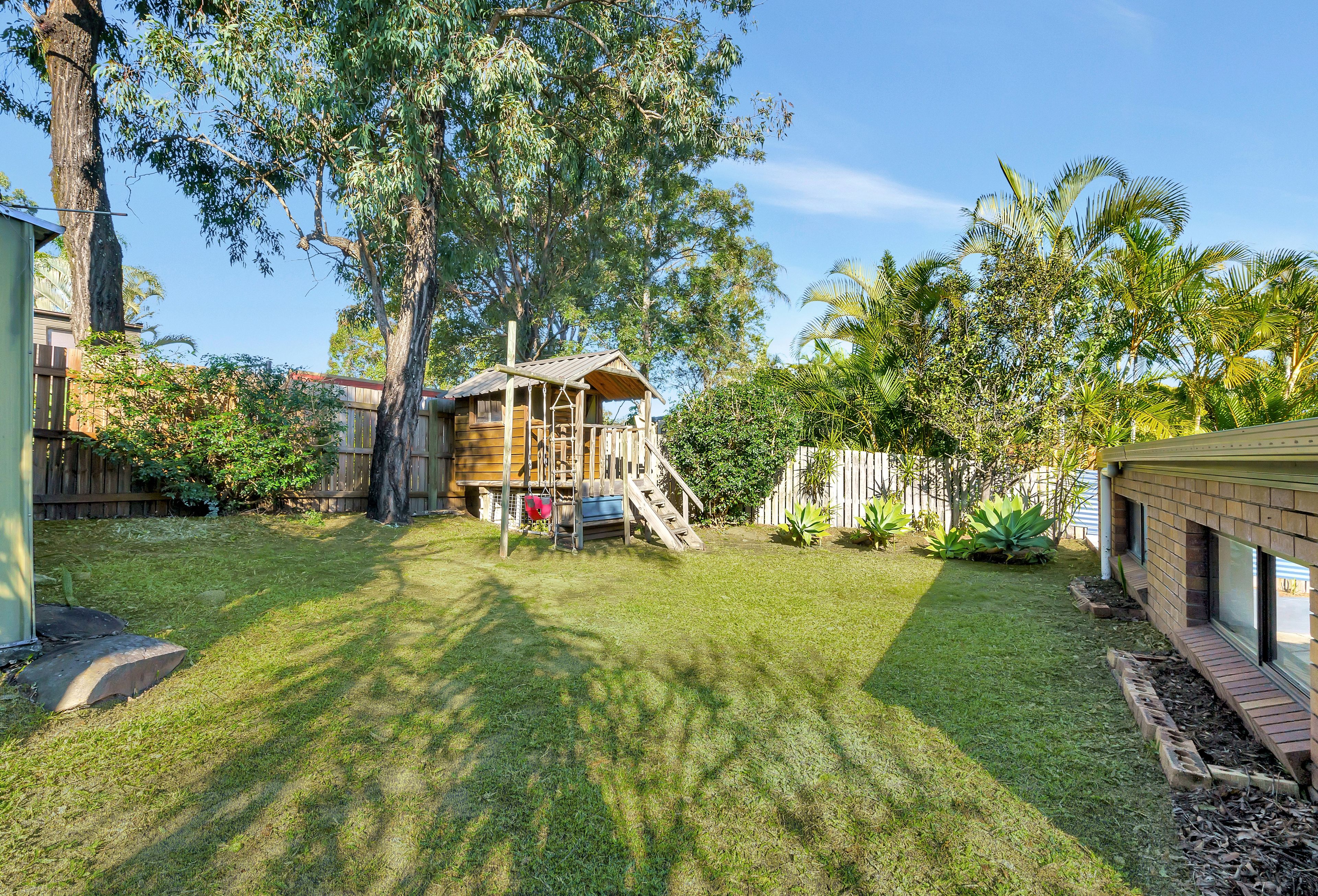 13 Levestam Court, Carrara, QLD 4211