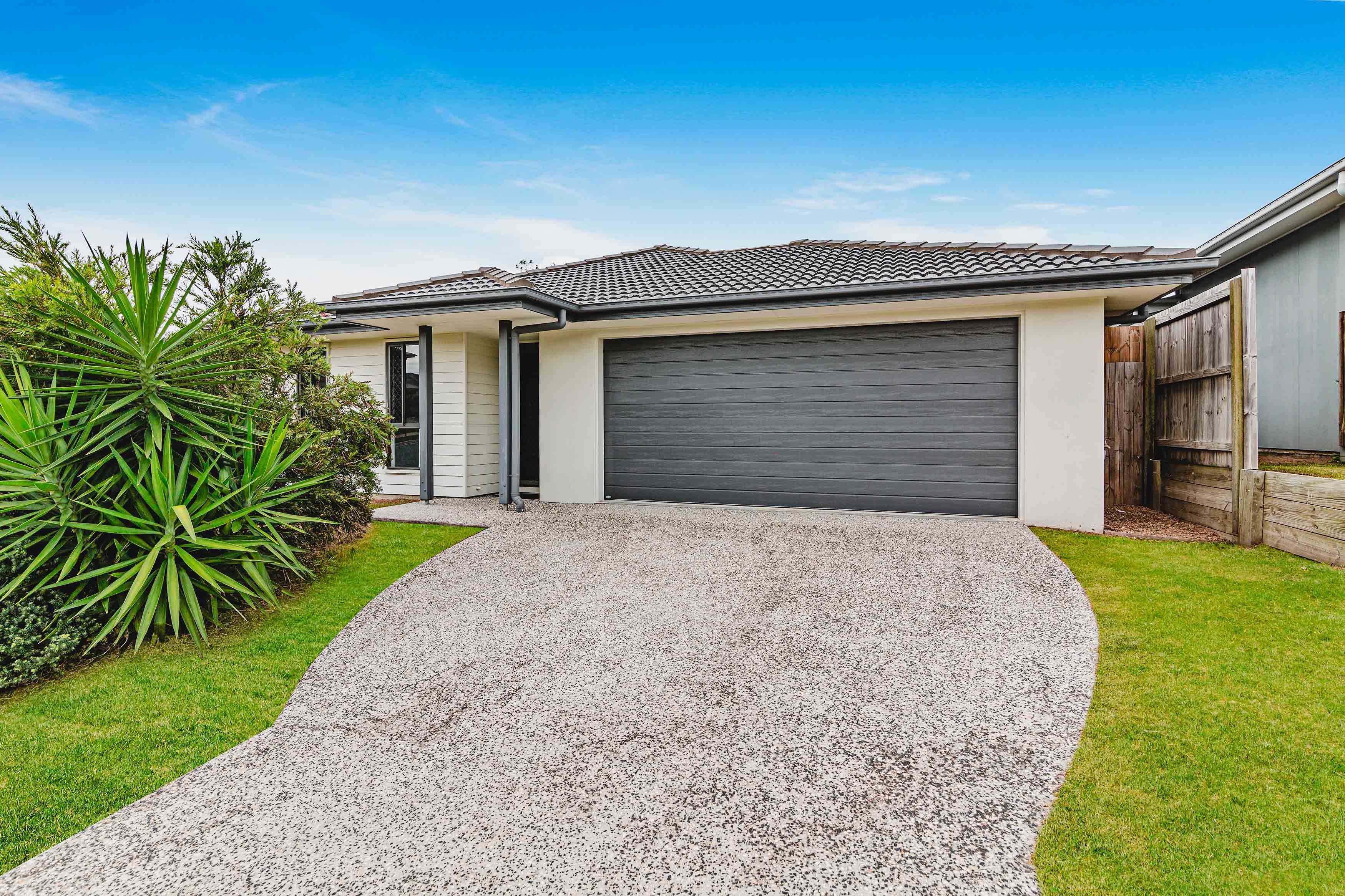2 Harvard Street, Pimpama QLD 4209