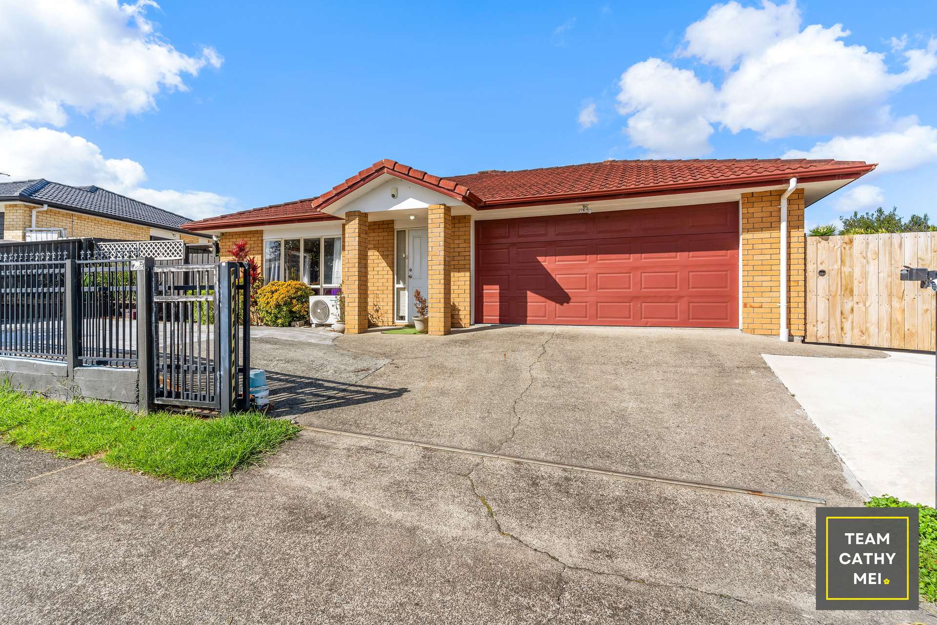 92 Glenveagh Park Drive photo 0