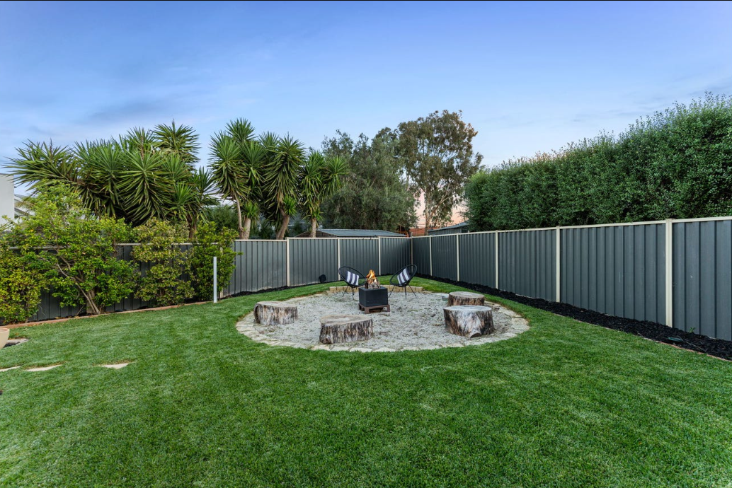 8 Watkins Grove — photo 20 of 24