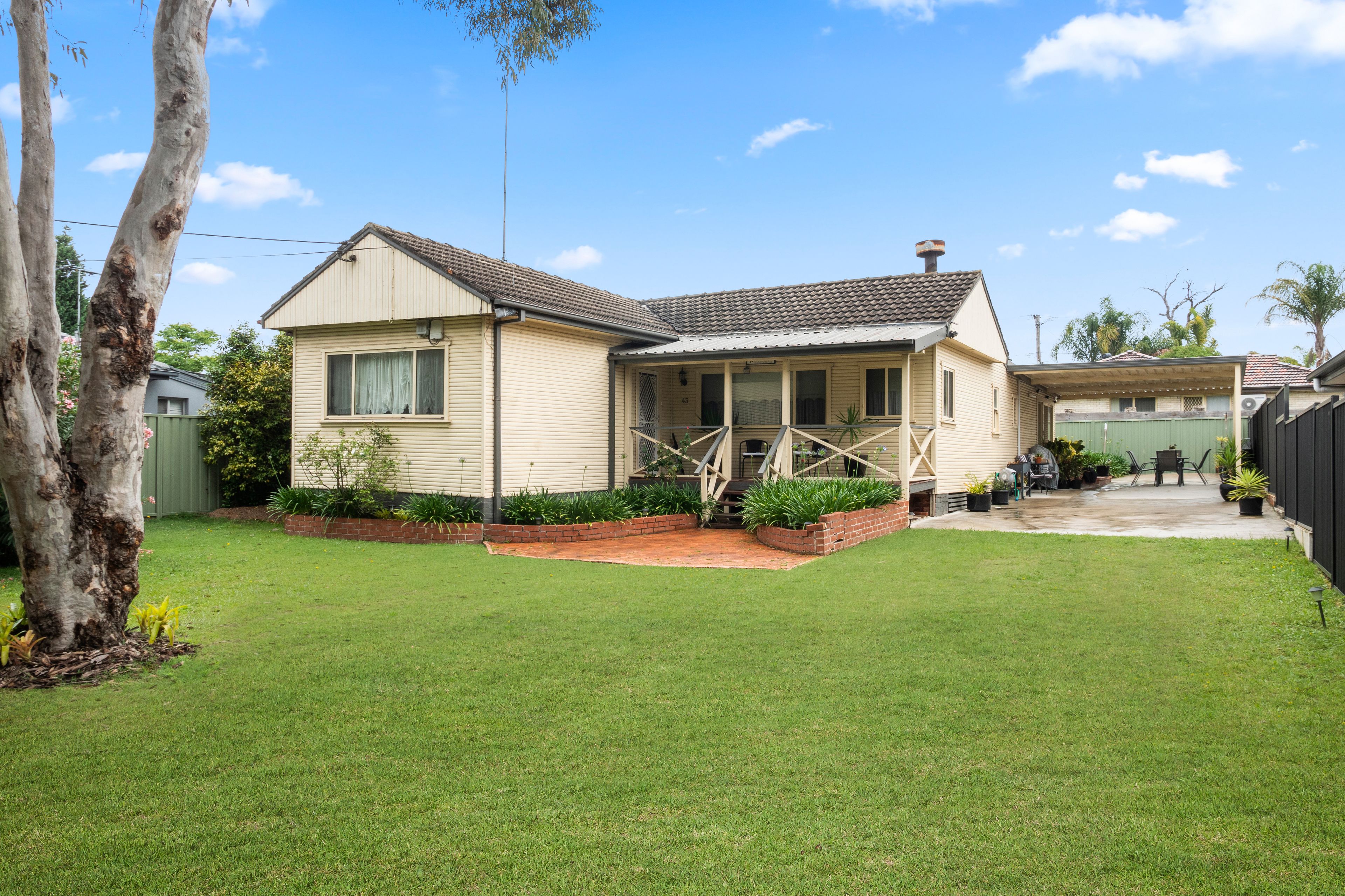 43 Roper Road, Colyton NSW 2760