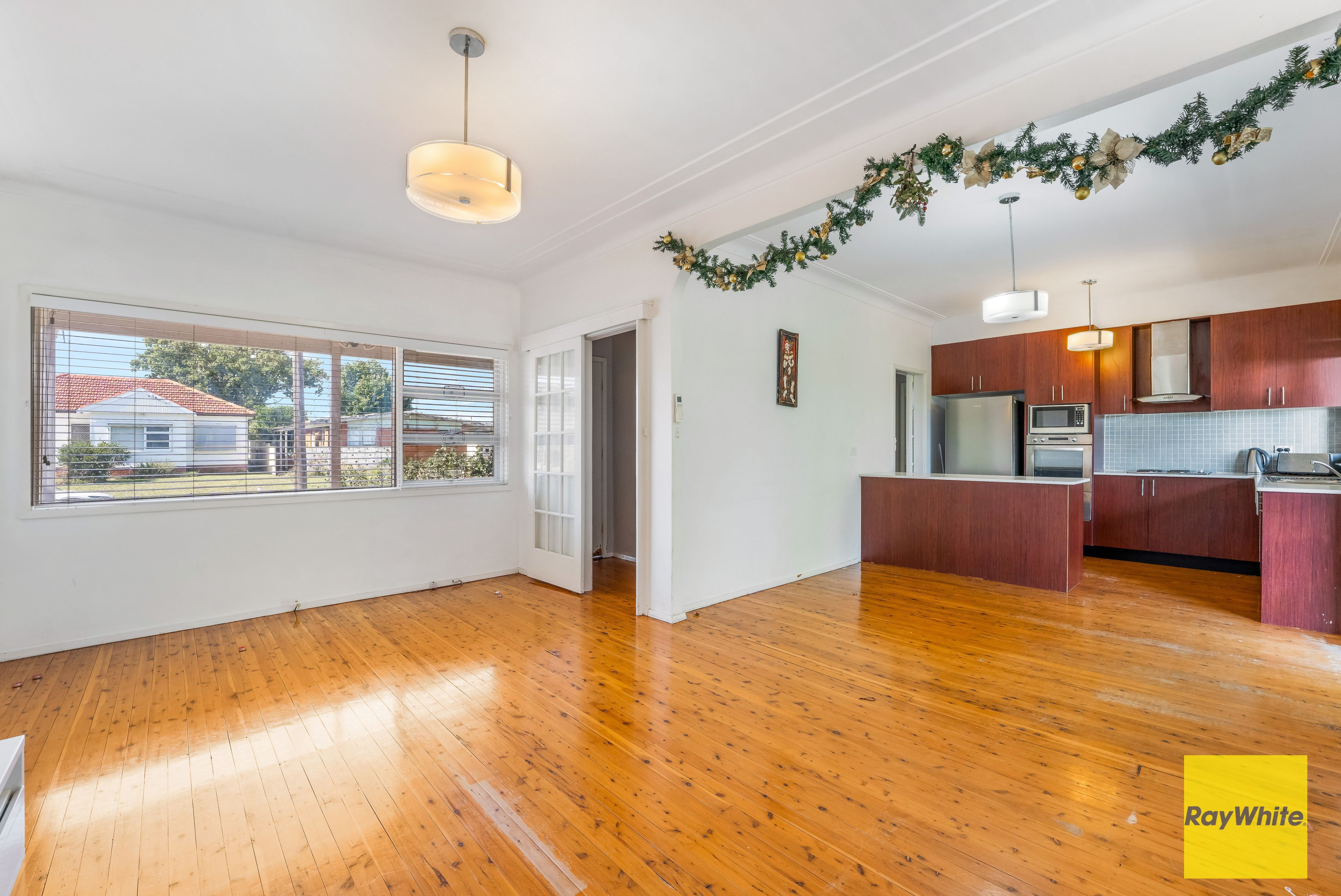 29 Smiths Avenue — photo 5 of 27