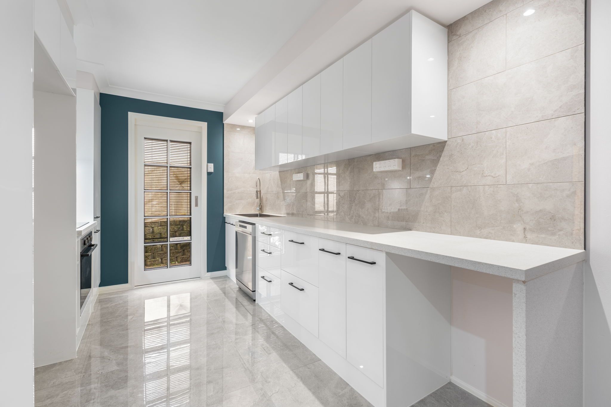 6/3 Bruce Road — photo from Ray White Marsden