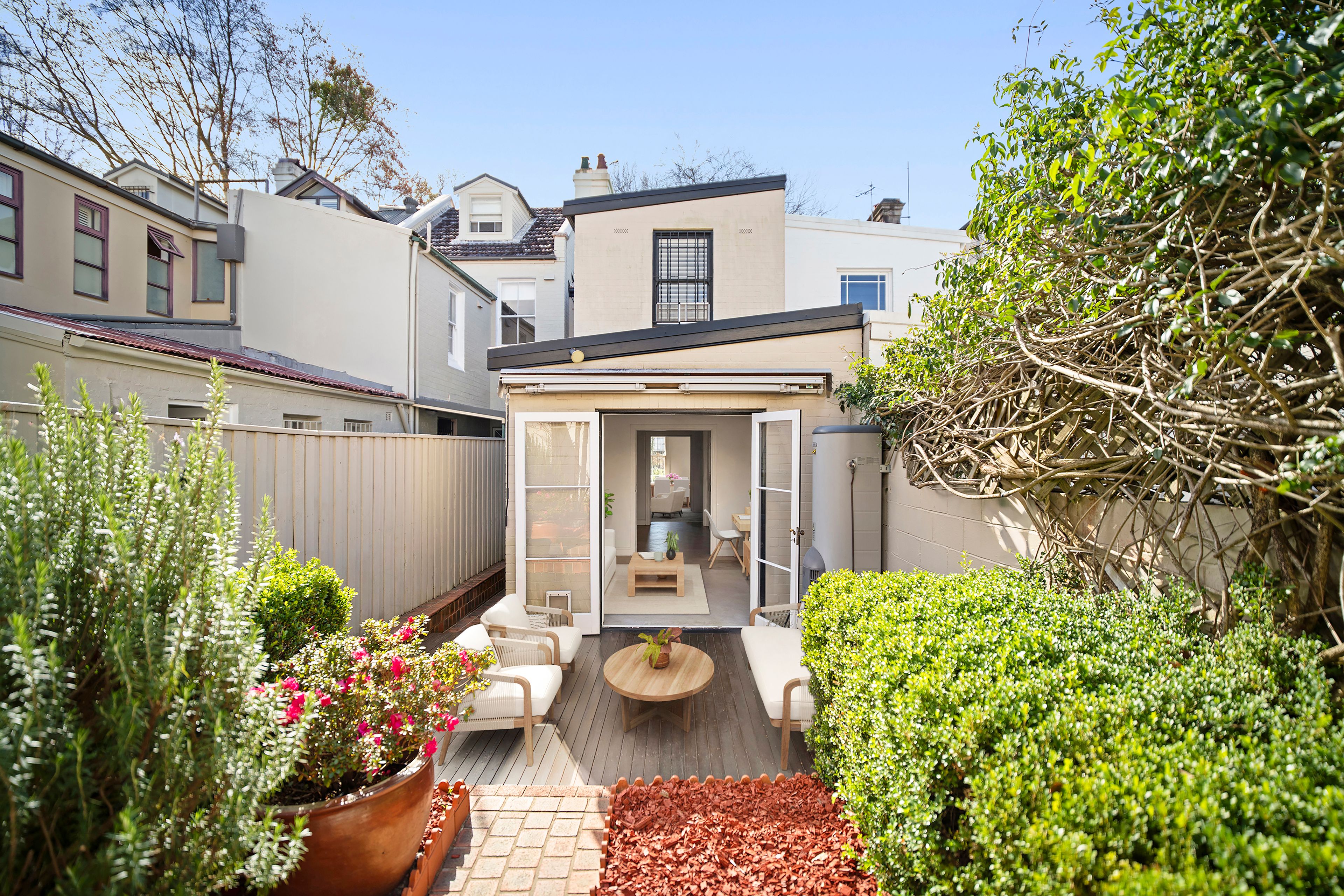 35 John Street — photo from Ray White Eastern Beaches Coogee