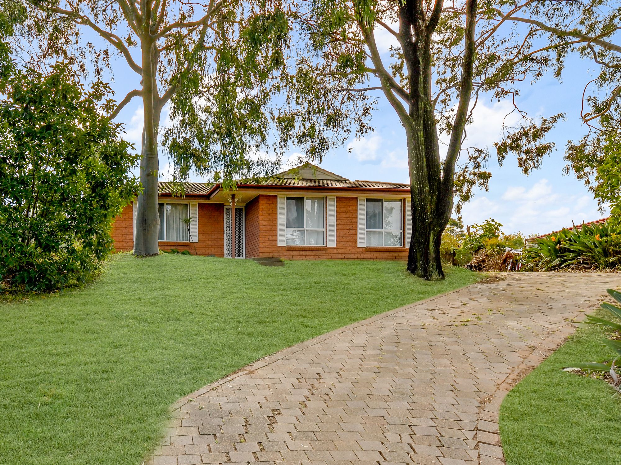 19 Copperfield Drive, Ambarvale NSW 2560