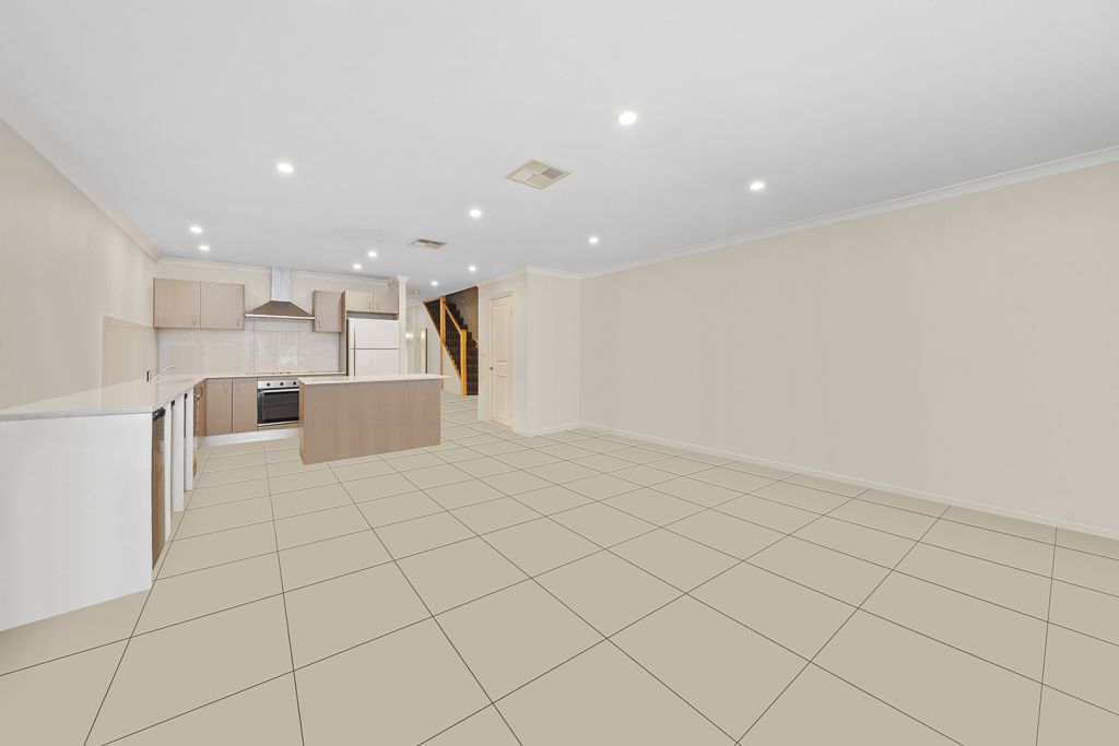 10 Lucy Street — photo 5 of 17